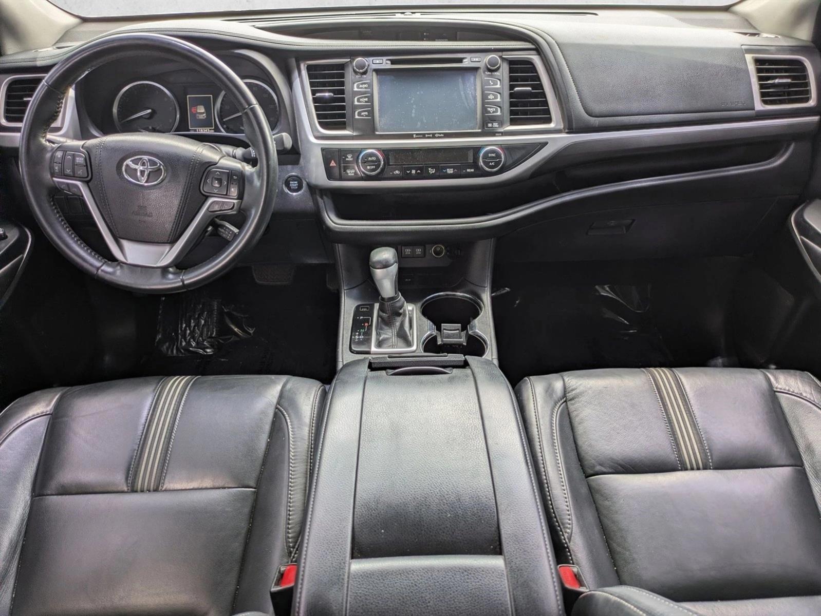 Thumbnail: 2017 Toyota Highlander - 3