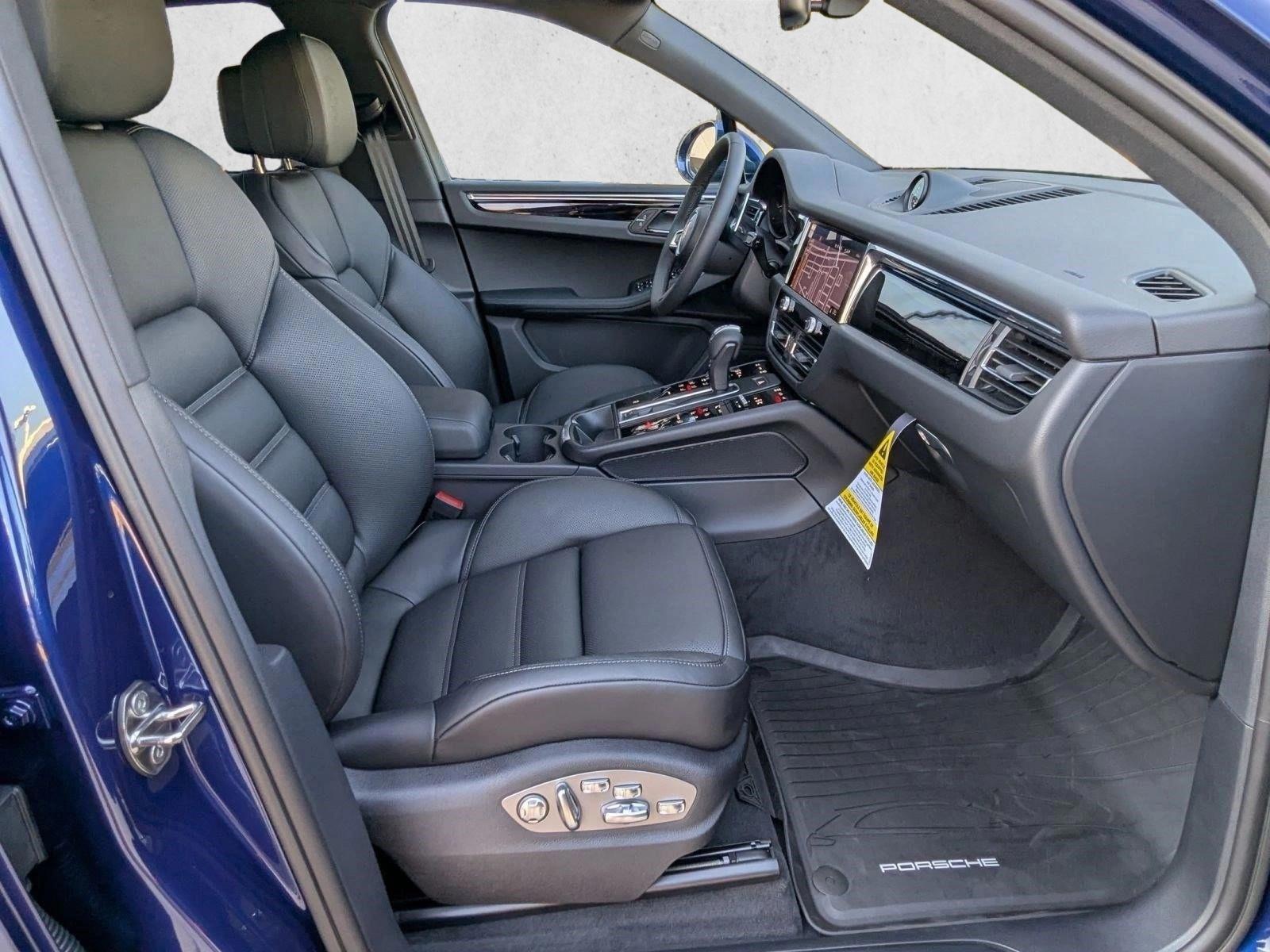 2026 Porsche Macan T - Photo 25