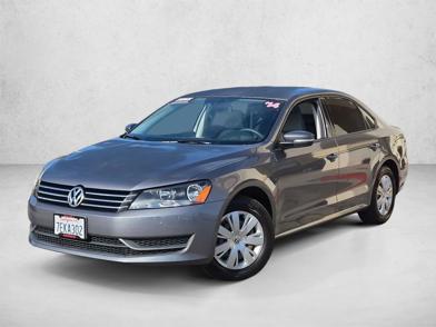 2014 Volkswagen Passat S -
                  Carlsbad, CA