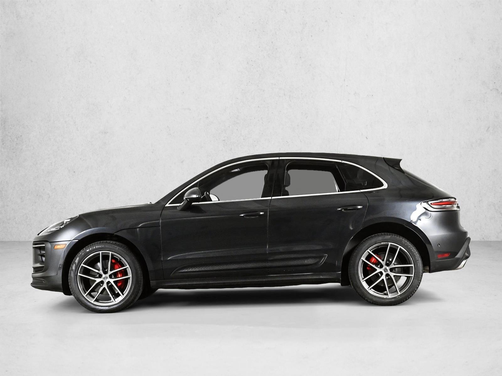 Thumbnail: 2022 Porsche Macan - 2