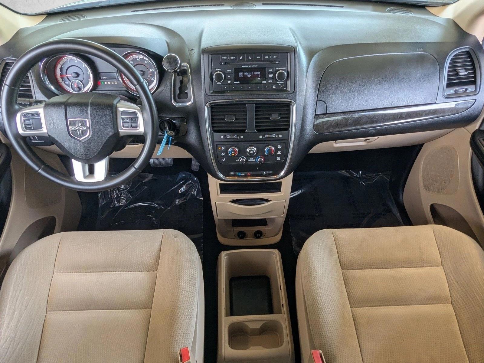 Thumbnail: 2016 Dodge Grand Caravan - 4