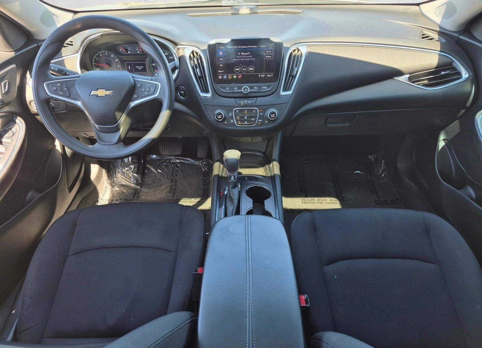 Thumbnail: 2021 Chevrolet Malibu - 3
