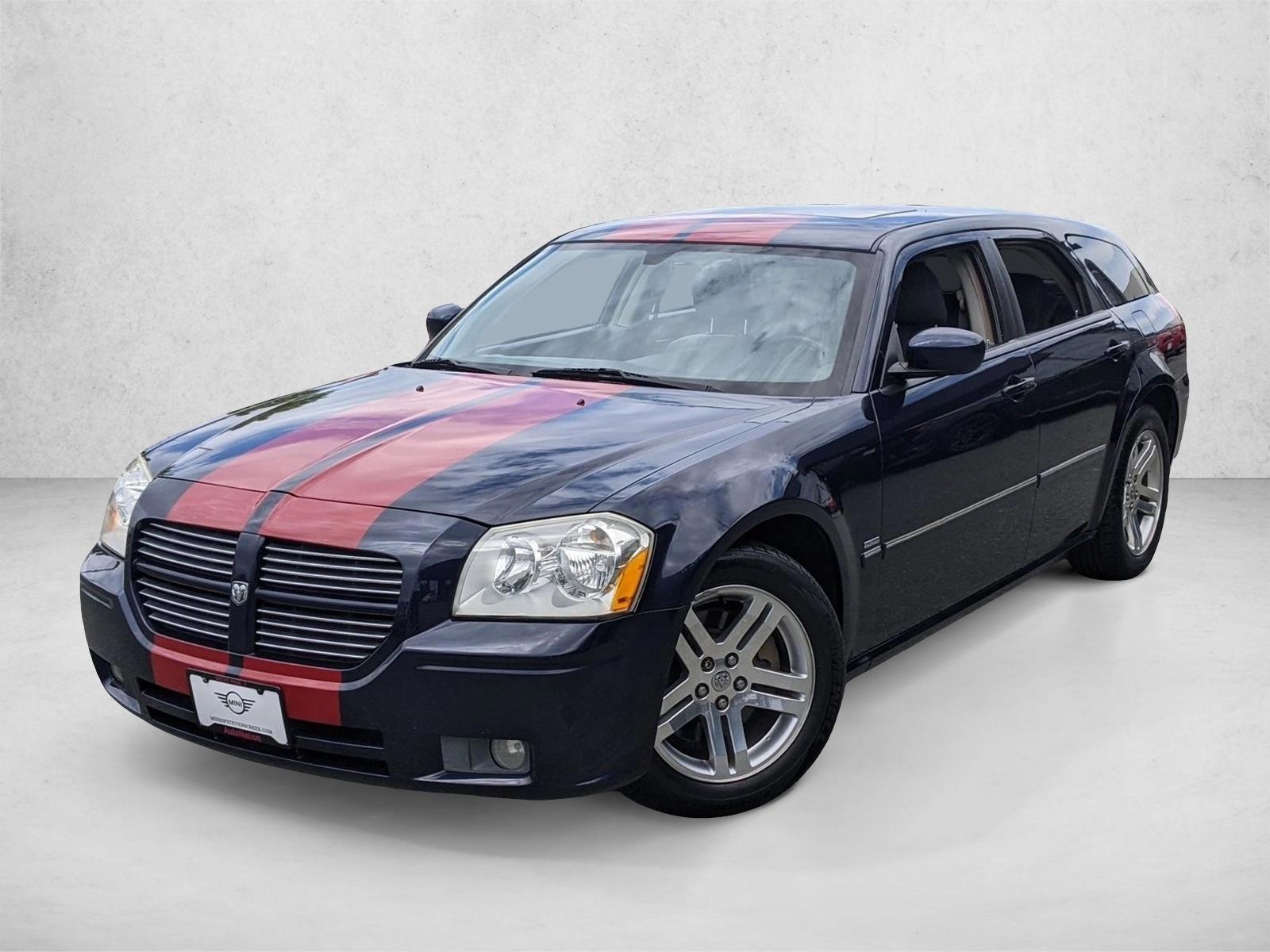 Thumbnail: 2005 Dodge Magnum - 1
