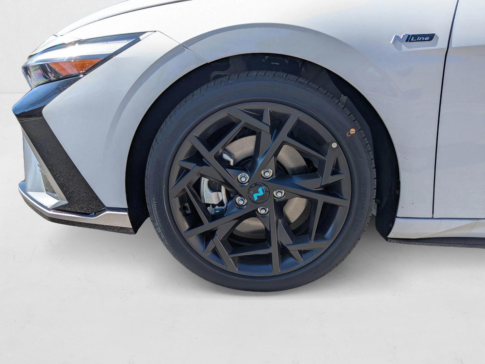 2025 Hyundai Elantra N Line - Photo 10
