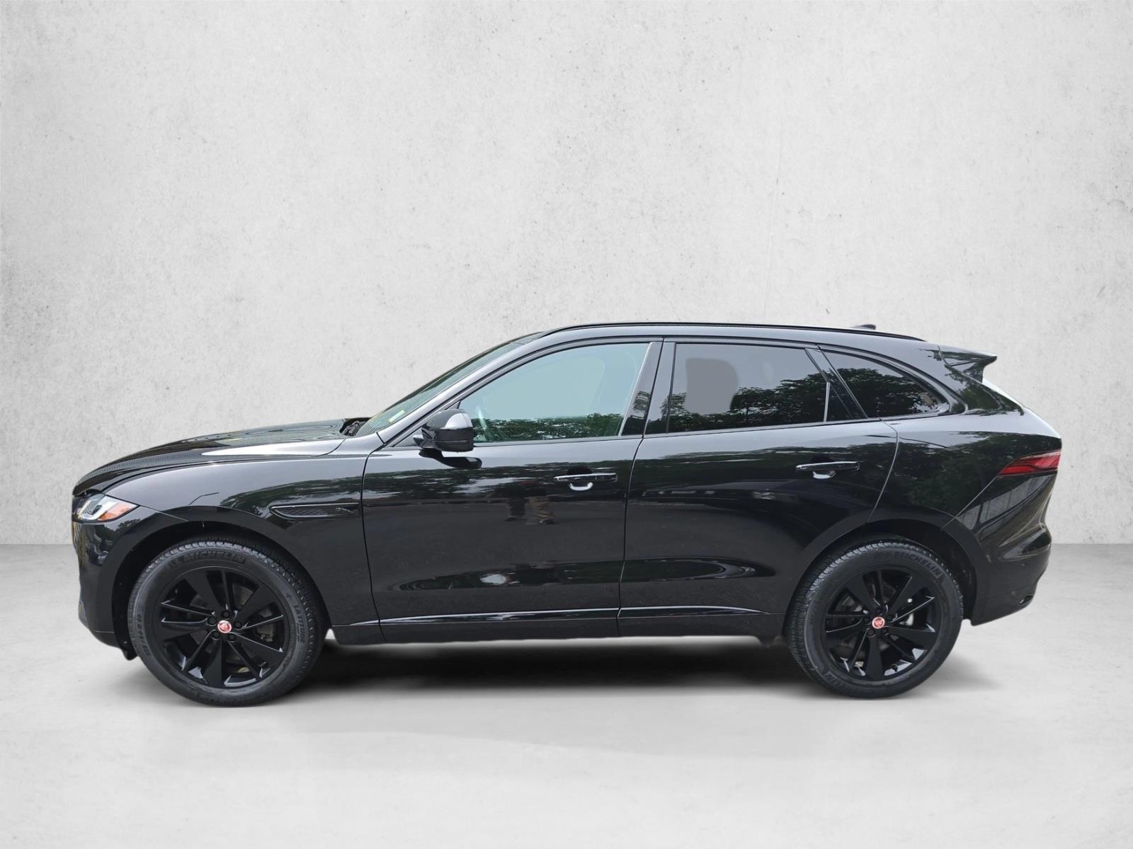 Thumbnail: 2022 Jaguar F-Pace - 2