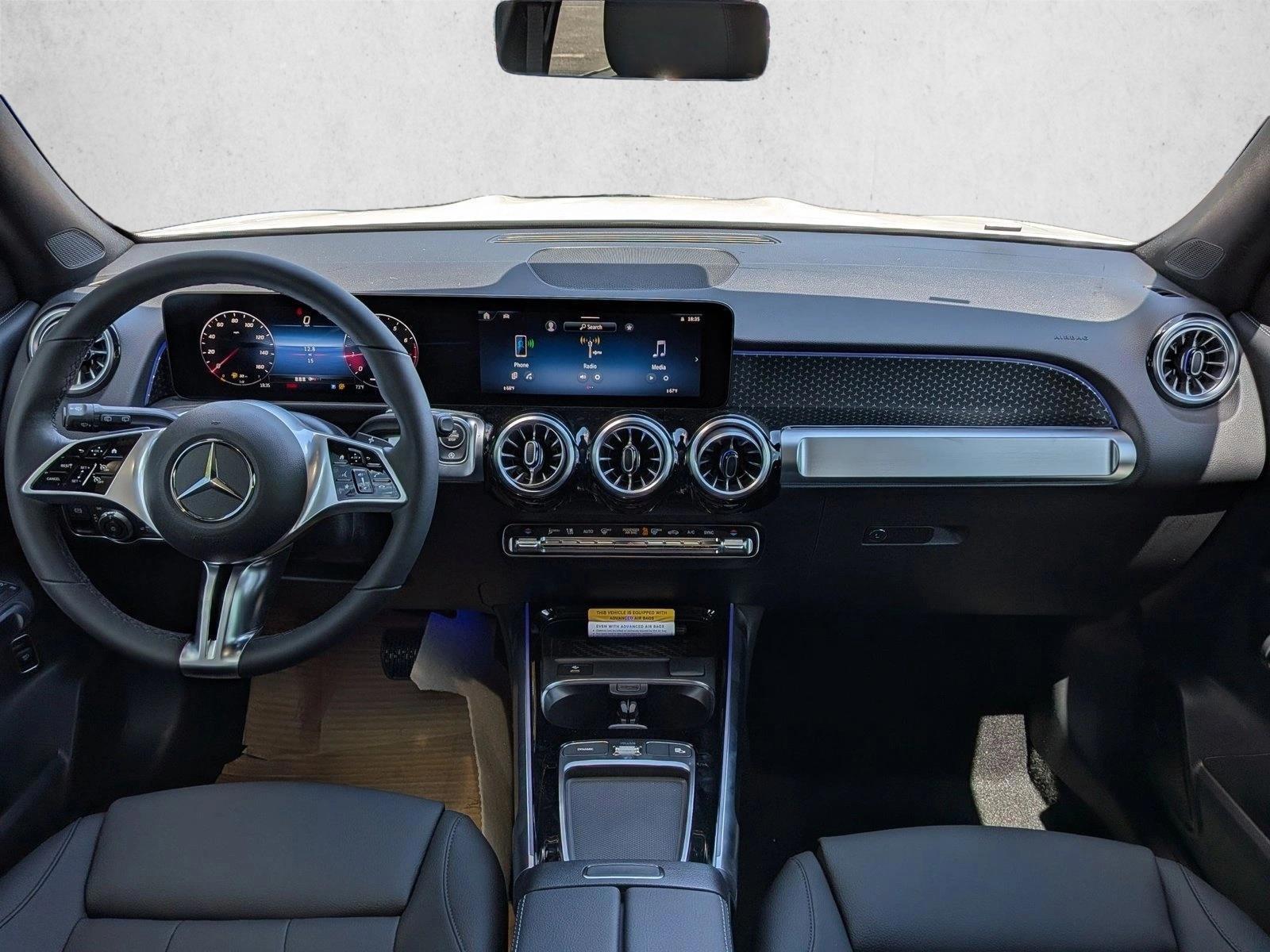 Thumbnail: 2026 Mercedes-Benz GLB - 4