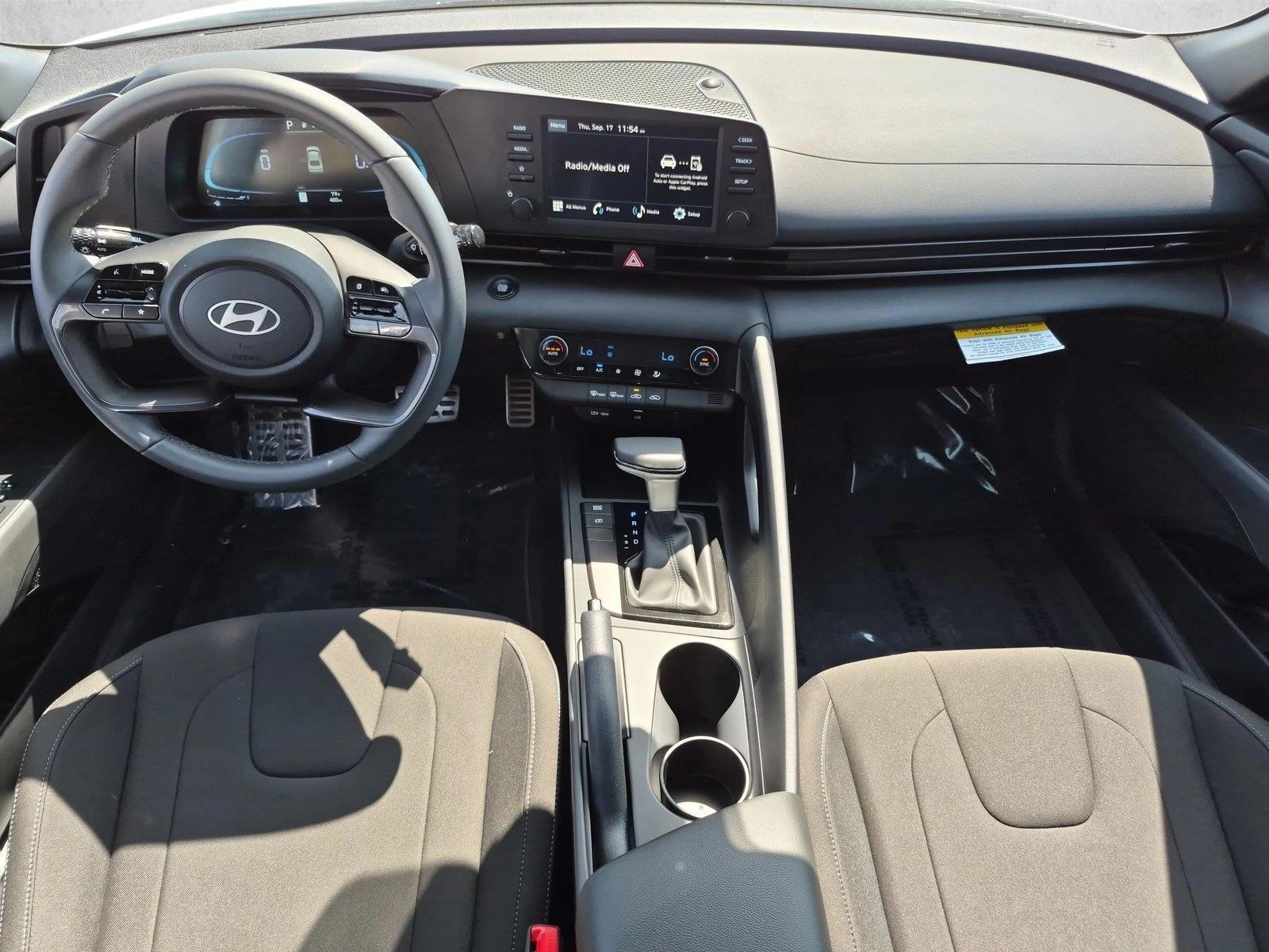 Thumbnail: 2026 Hyundai Elantra - 3