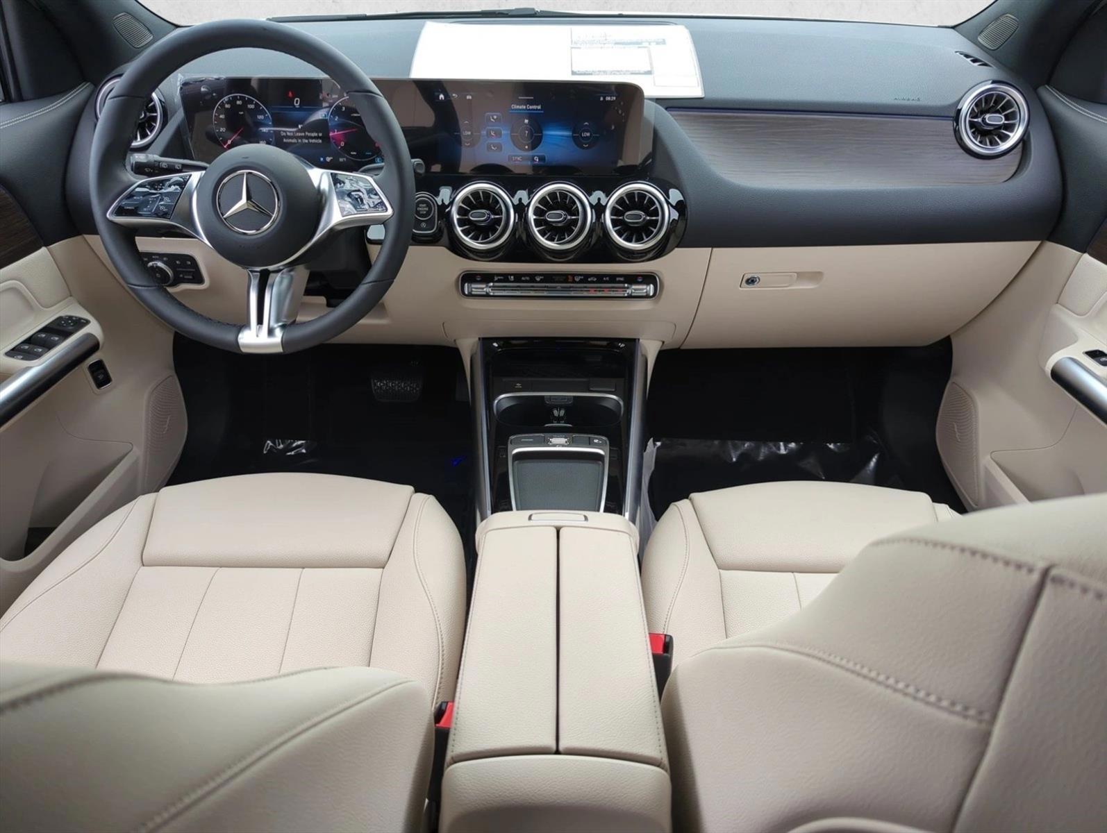 Thumbnail: 2026 Mercedes-Benz GLA - 3