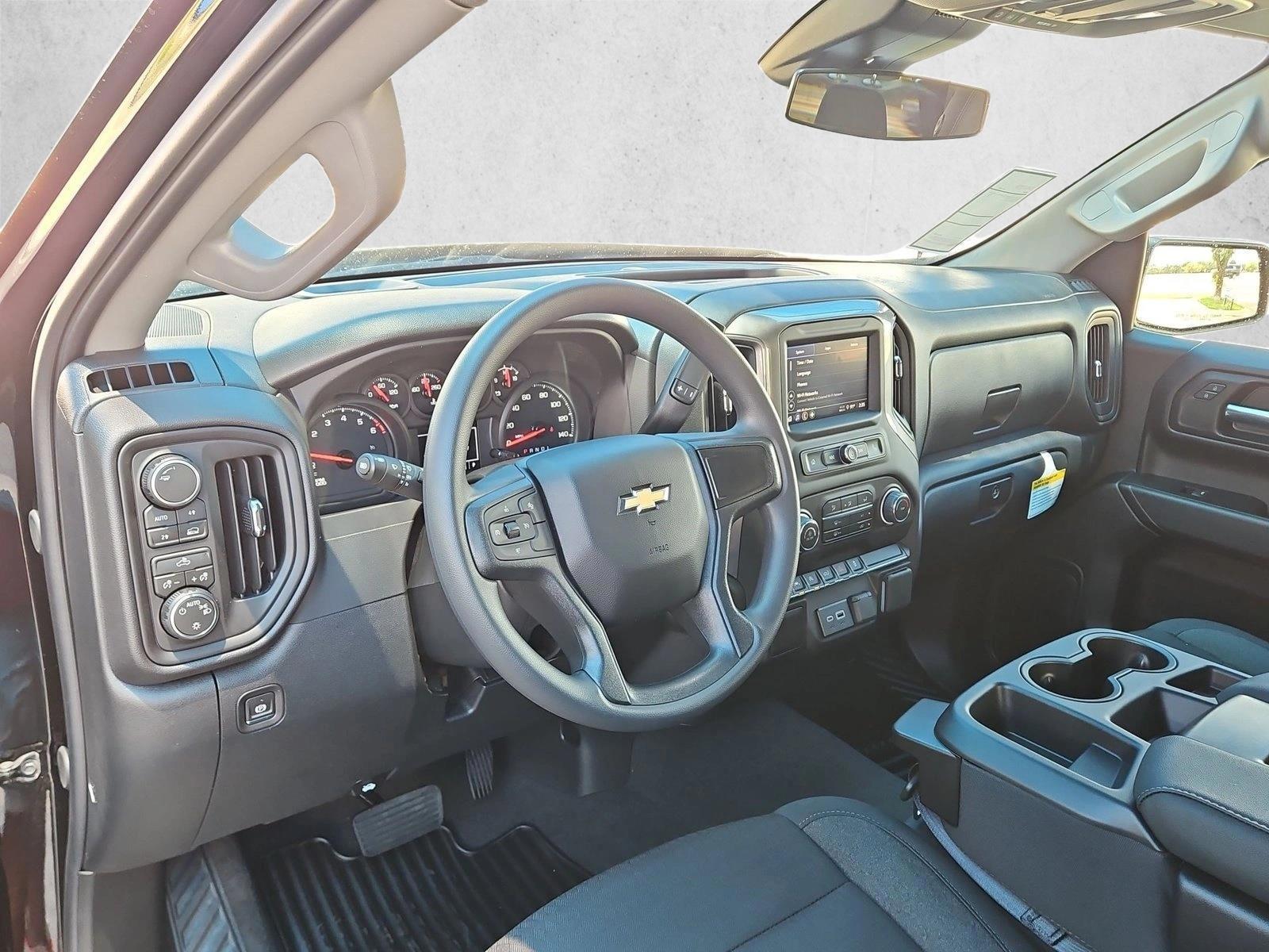 Thumbnail: 2026 Chevrolet Silverado 1500 - 3