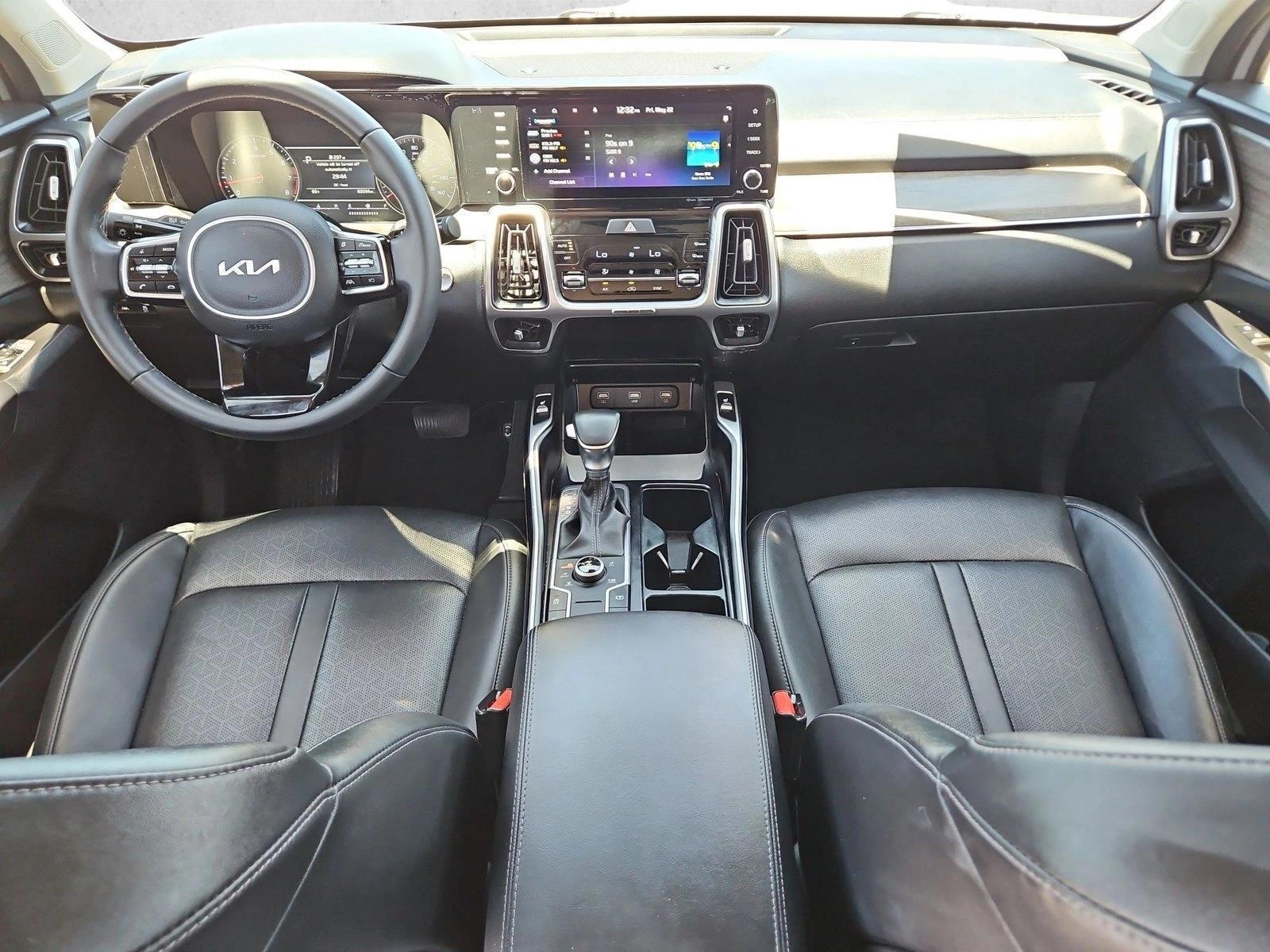 Thumbnail: 2022 Kia Sorento - 3