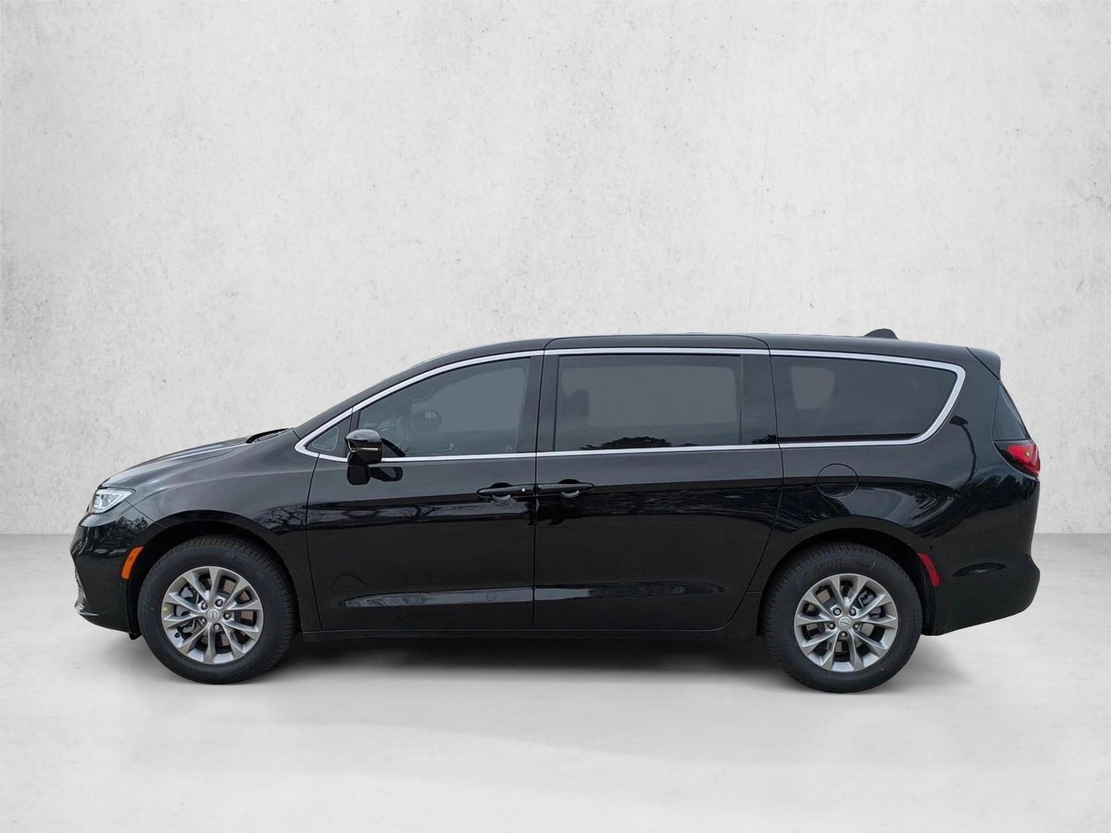 Thumbnail: 2026 Chrysler Pacifica - 2