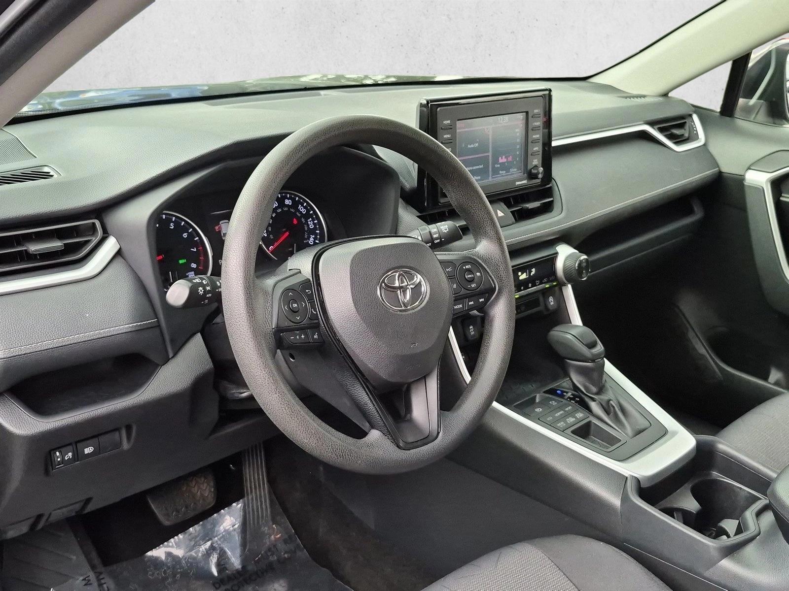 Thumbnail: 2020 Toyota RAV4 - 3