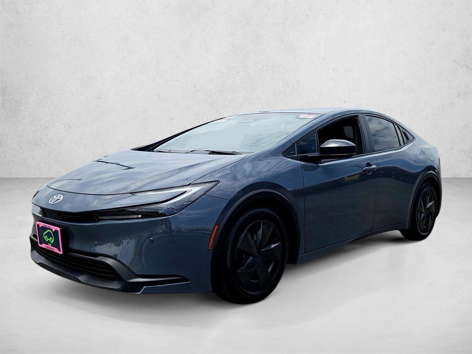 Thumbnail: 2025 Toyota Prius - 3