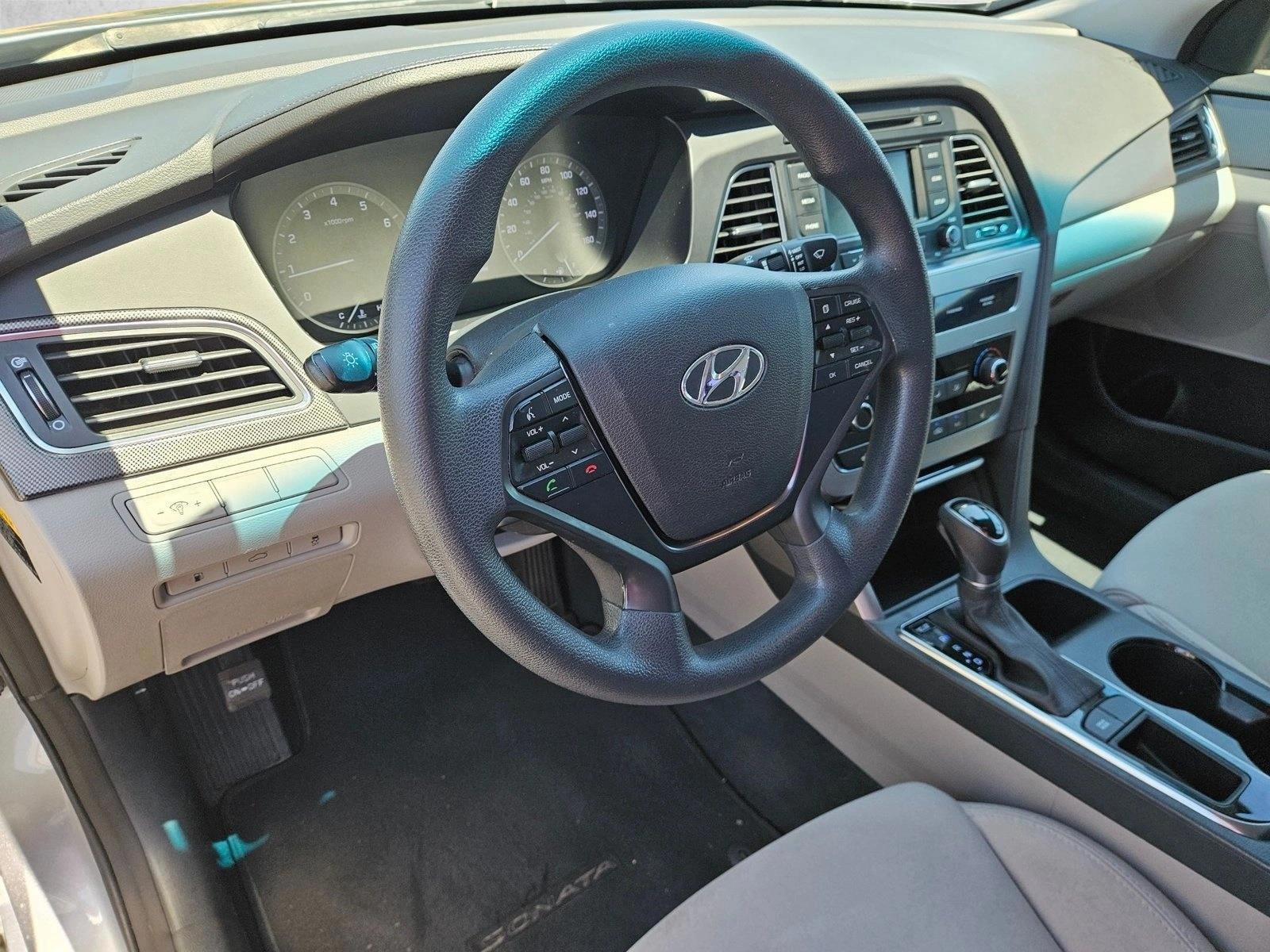 Thumbnail: 2015 Hyundai Sonata - 3