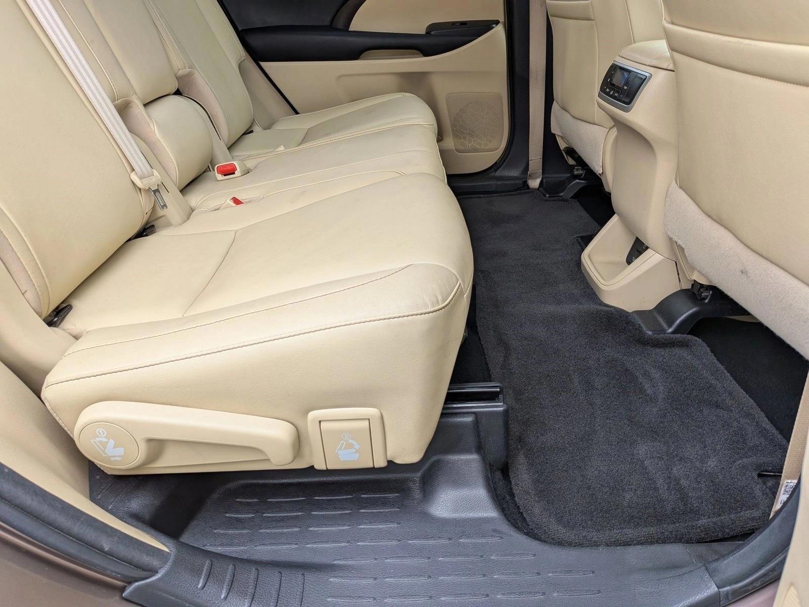 Thumbnail: 2017 Toyota Highlander - 5