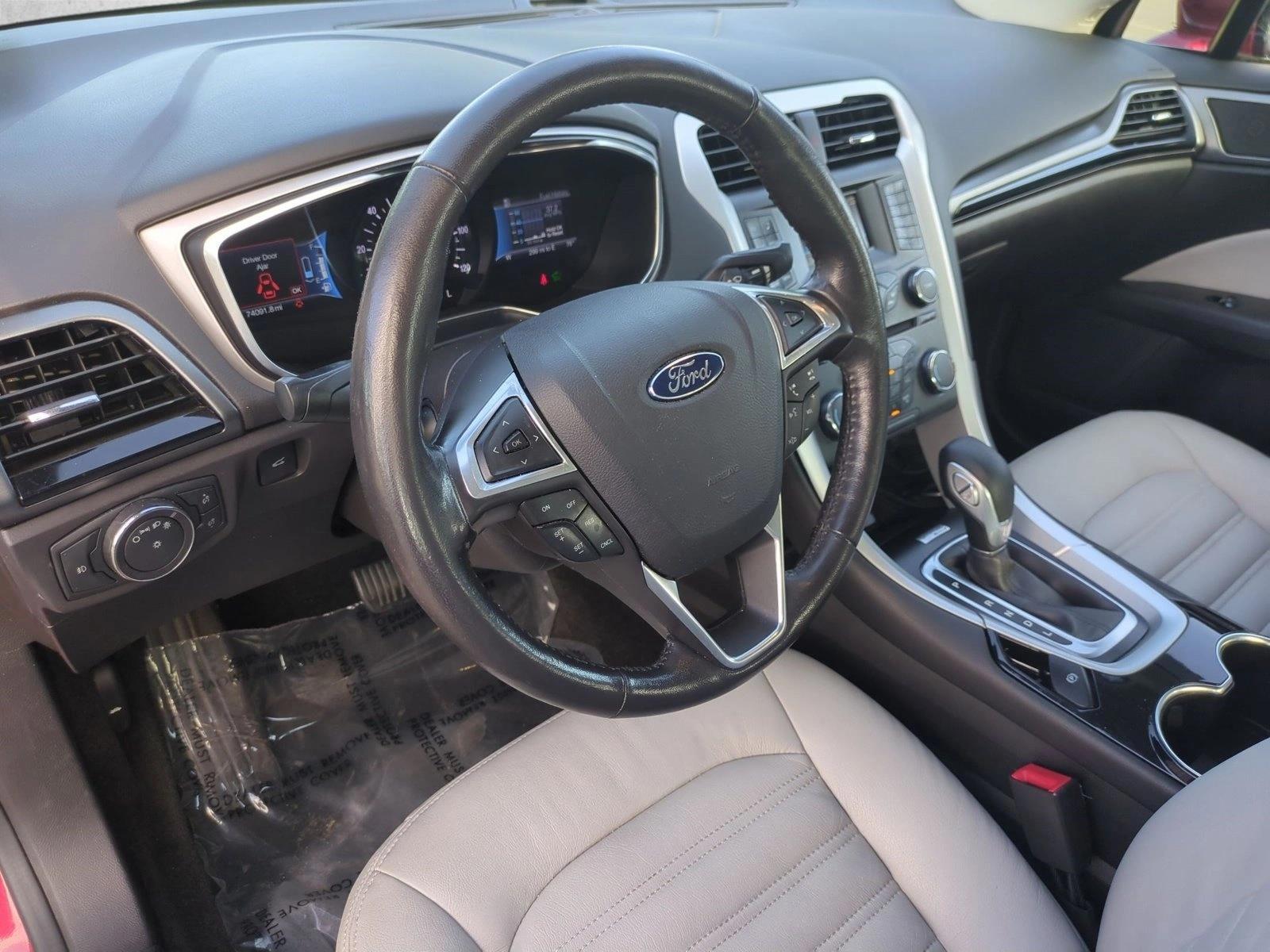 Thumbnail: 2015 Ford Fusion - 3