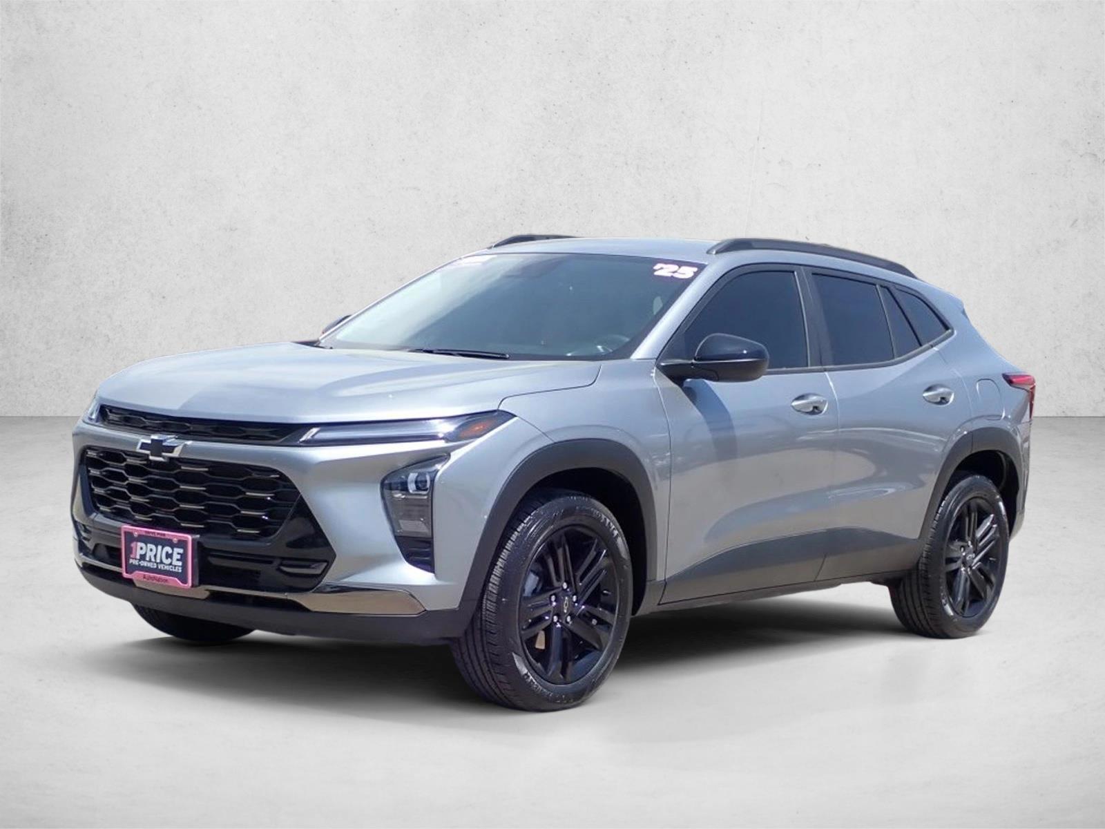 Thumbnail: 2025 Chevrolet Trax - 1
