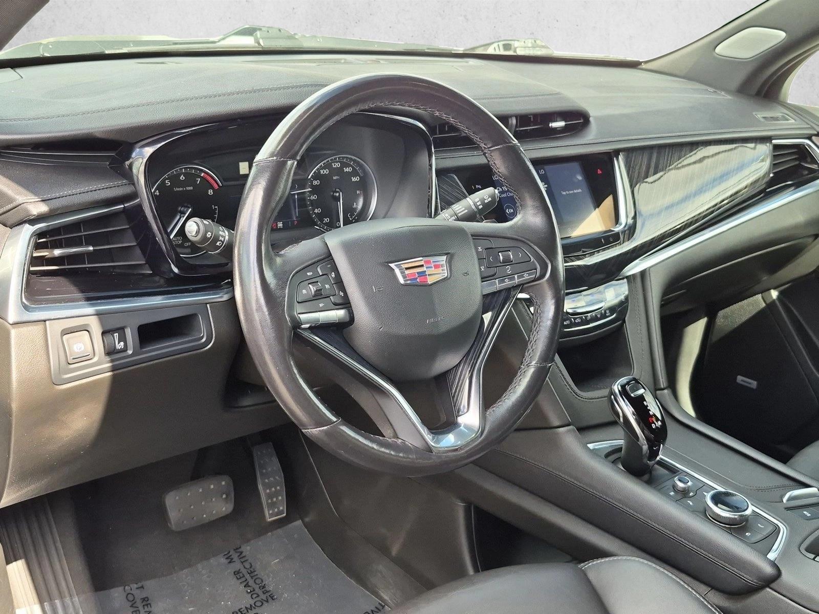 Thumbnail: 2023 Cadillac XT6 - 3