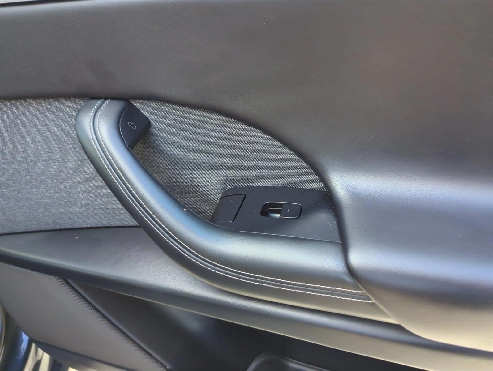 2024 Tesla Model X Long Range - Photo 21