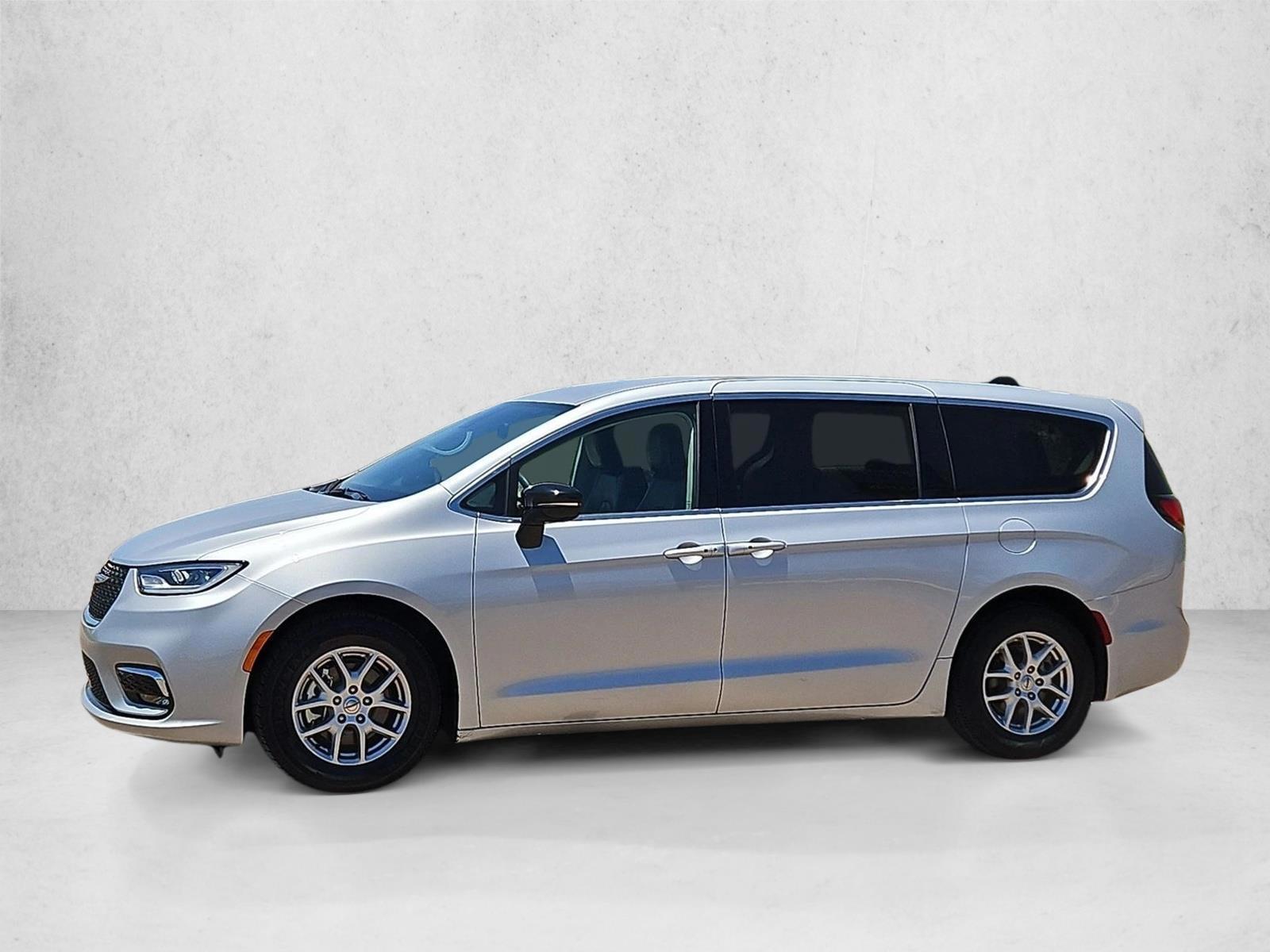 Thumbnail: 2024 Chrysler Pacifica - 2