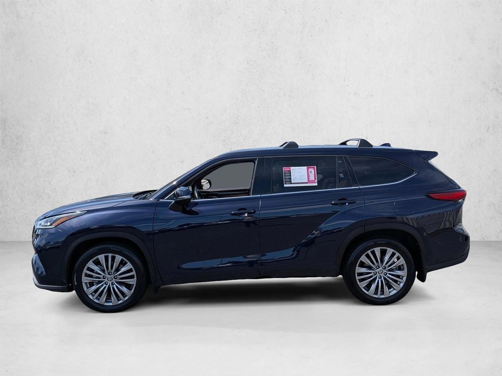Thumbnail: 2022 Toyota Highlander - 2