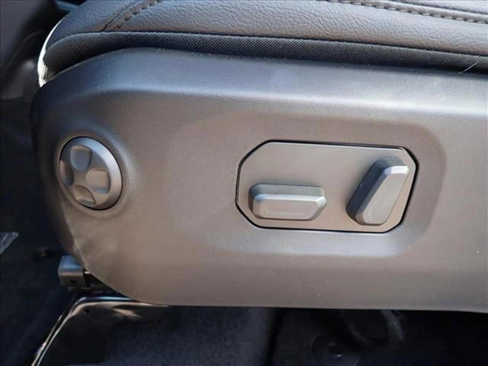 Thumbnail: 2025 Jeep Wrangler - 3