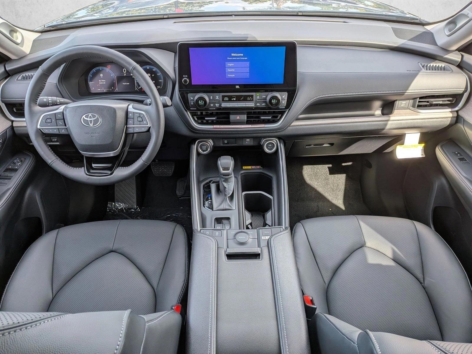 Thumbnail: 2026 Toyota Grand Highlander - 4