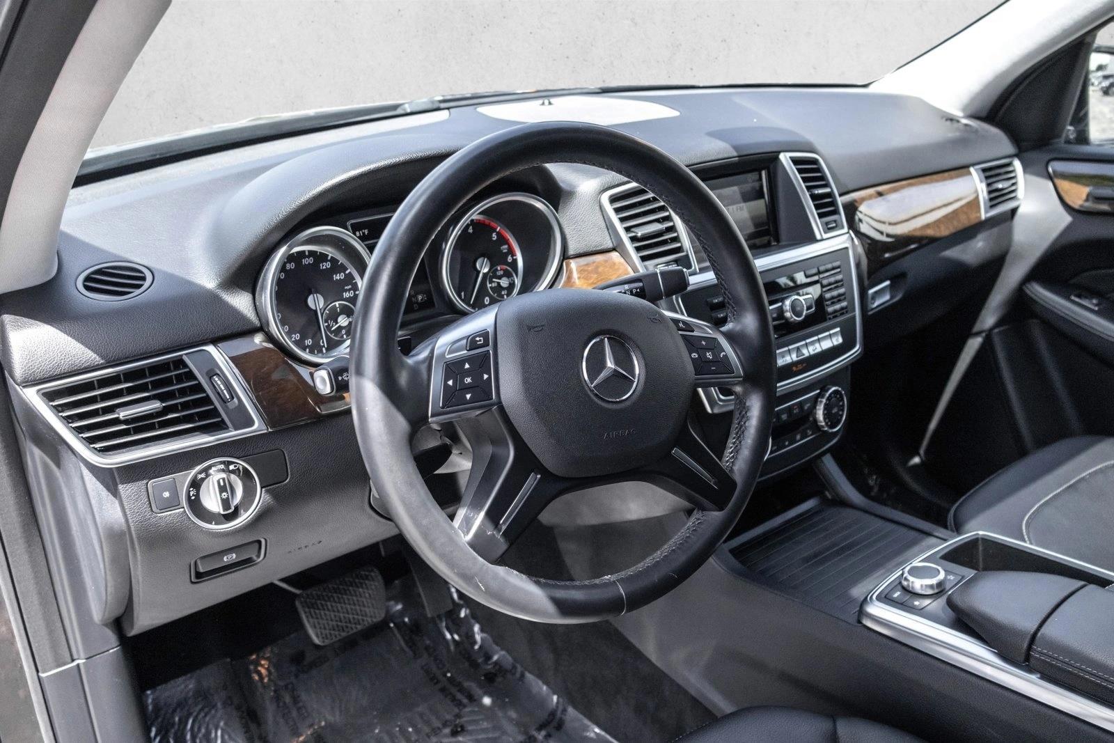 Thumbnail: 2015 Mercedes-Benz M-Class - 3