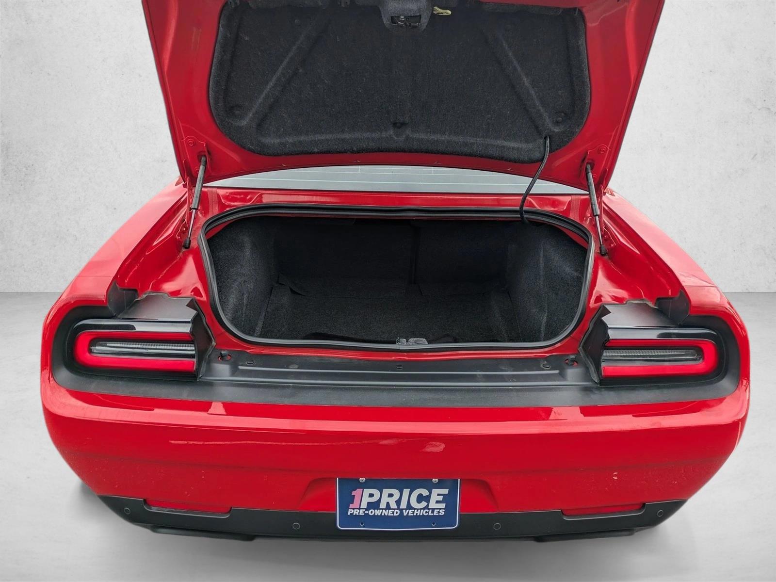 2022 Dodge Challenger R/T - Photo 6