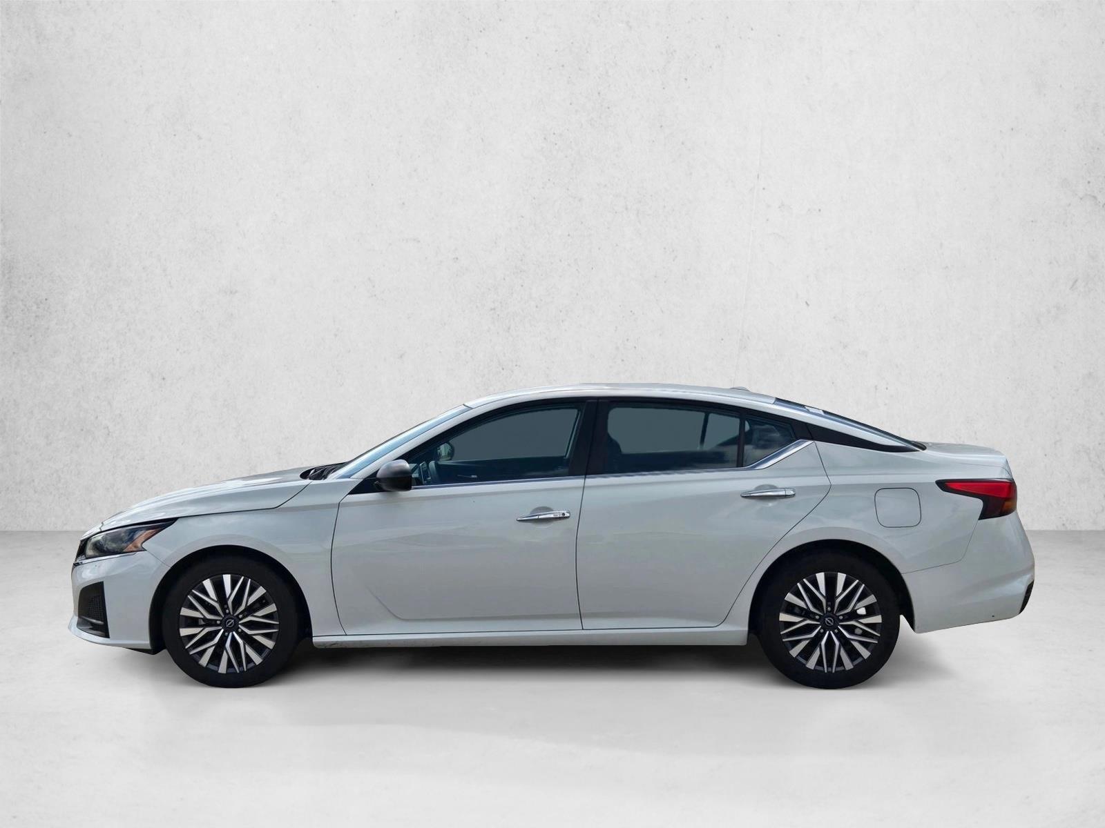 Thumbnail: 2025 Nissan Altima - 2