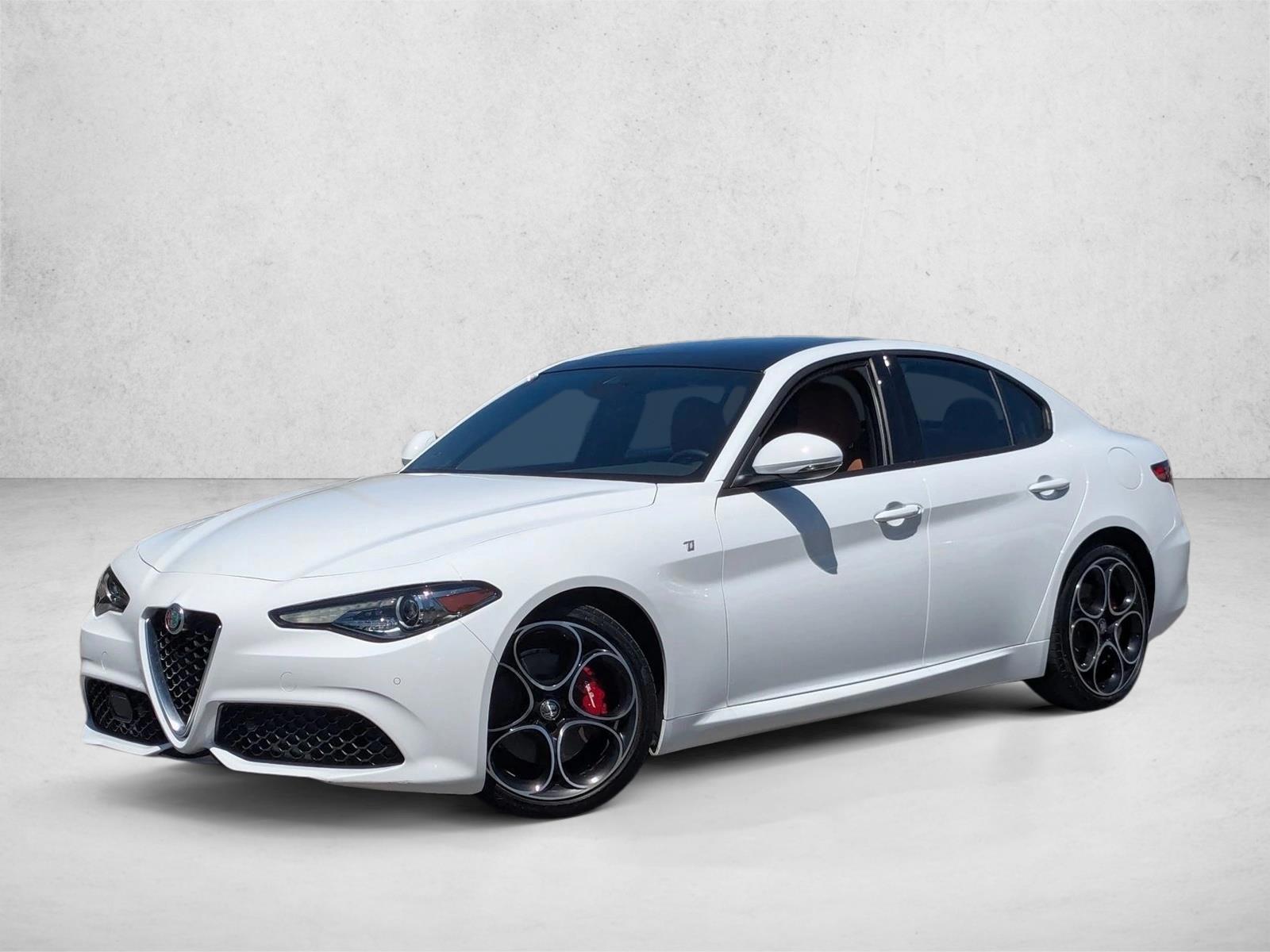 Thumbnail: 2022 Alfa Romeo Giulia - 1