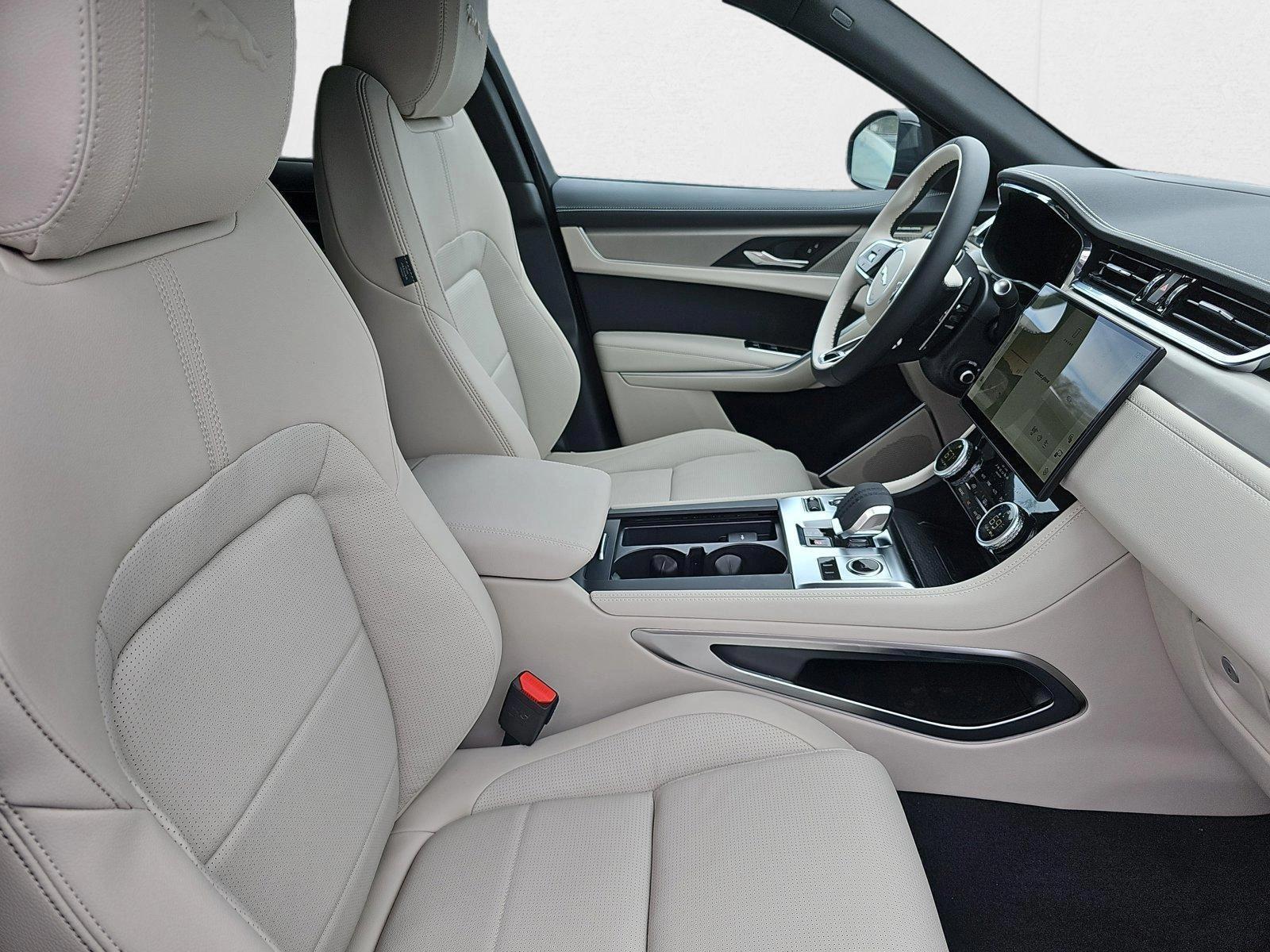 2026 Jaguar F-Pace R-Dynamic S - Photo 10