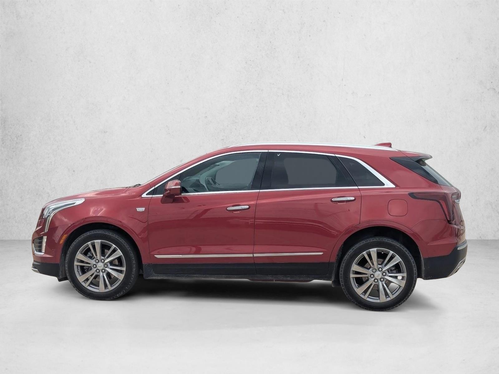 Thumbnail: 2024 Cadillac XT5 - 2