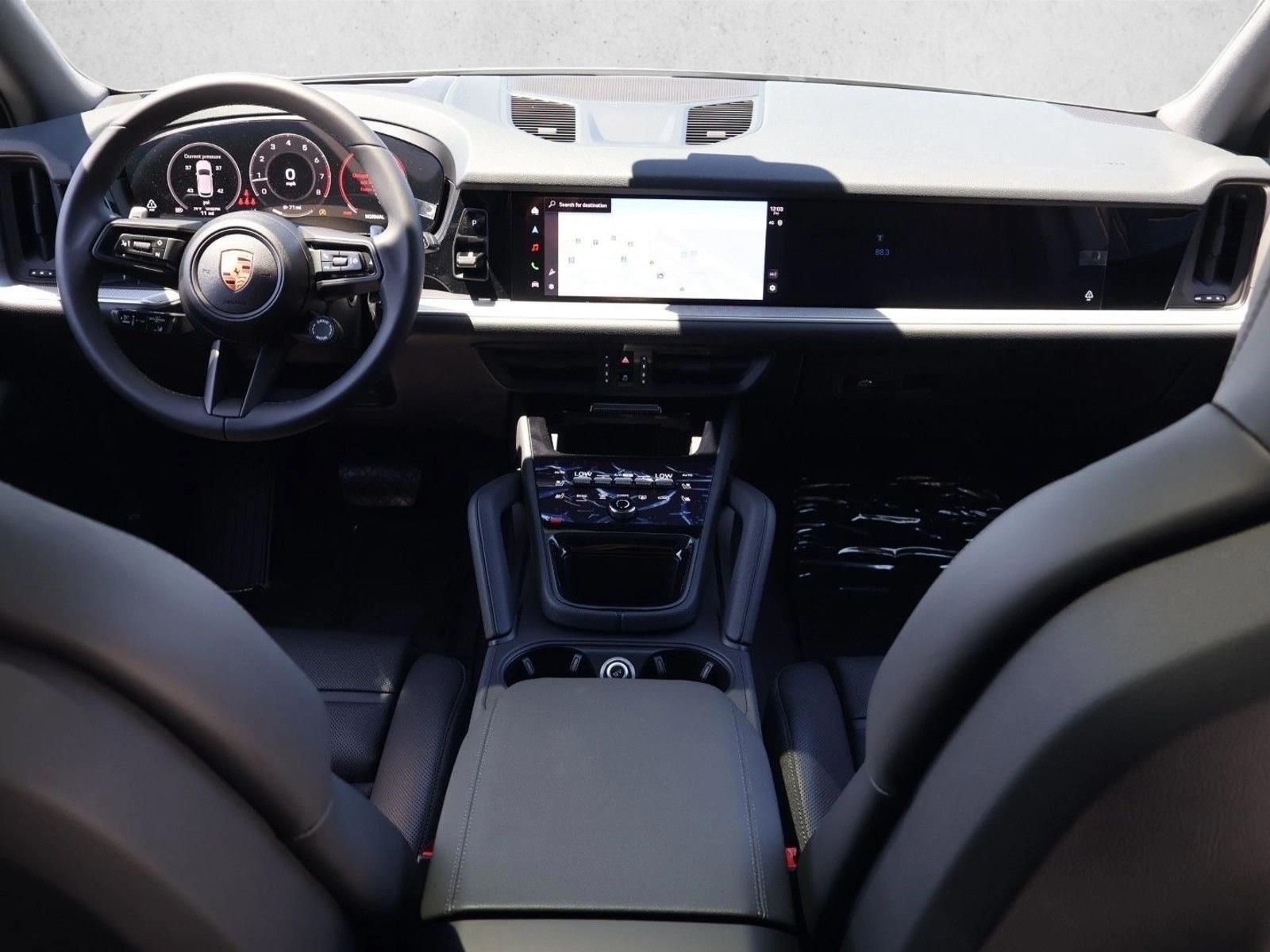 Thumbnail: 2026 Porsche Cayenne - 3