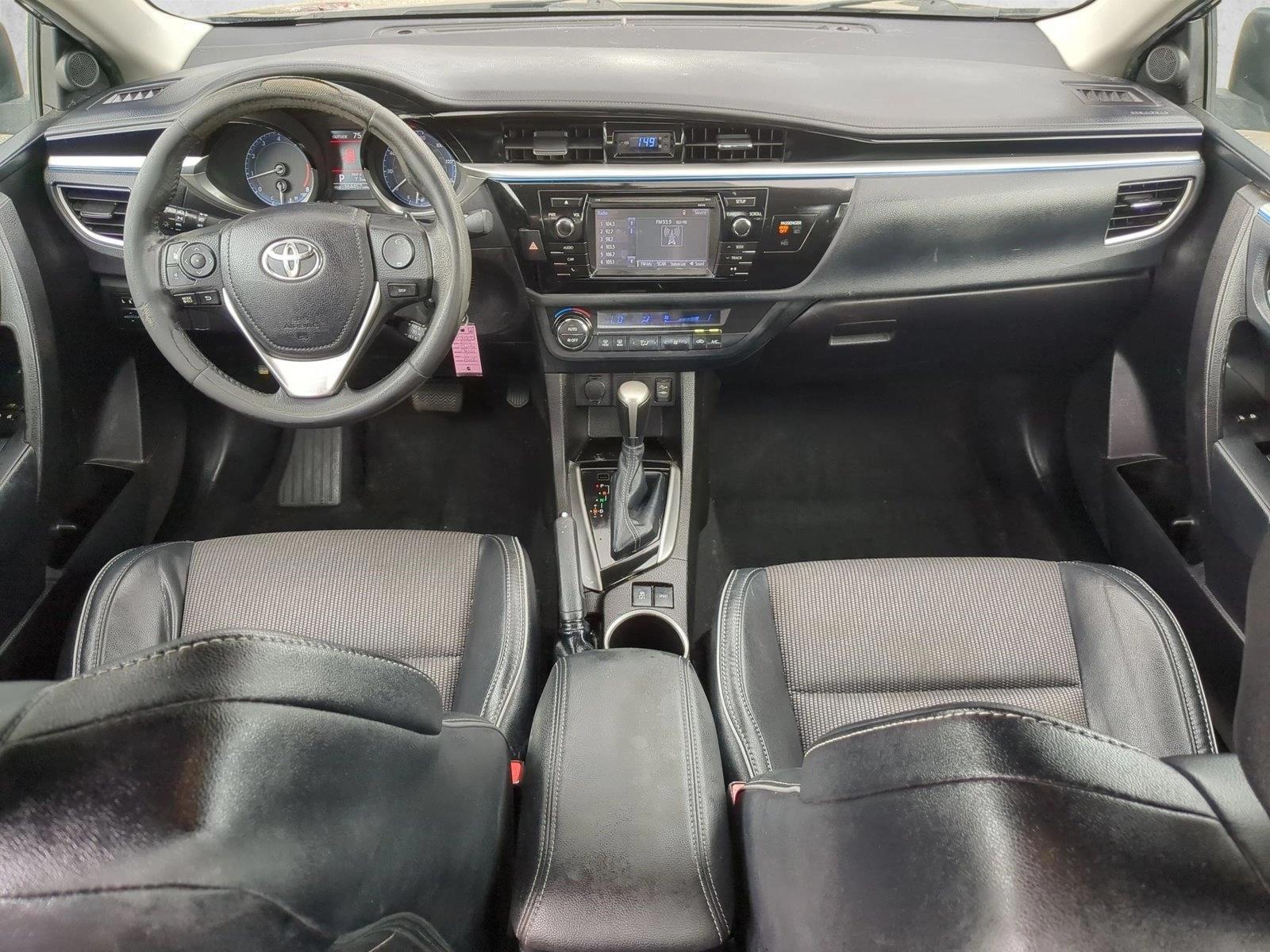 Thumbnail: 2015 Toyota Corolla - 3