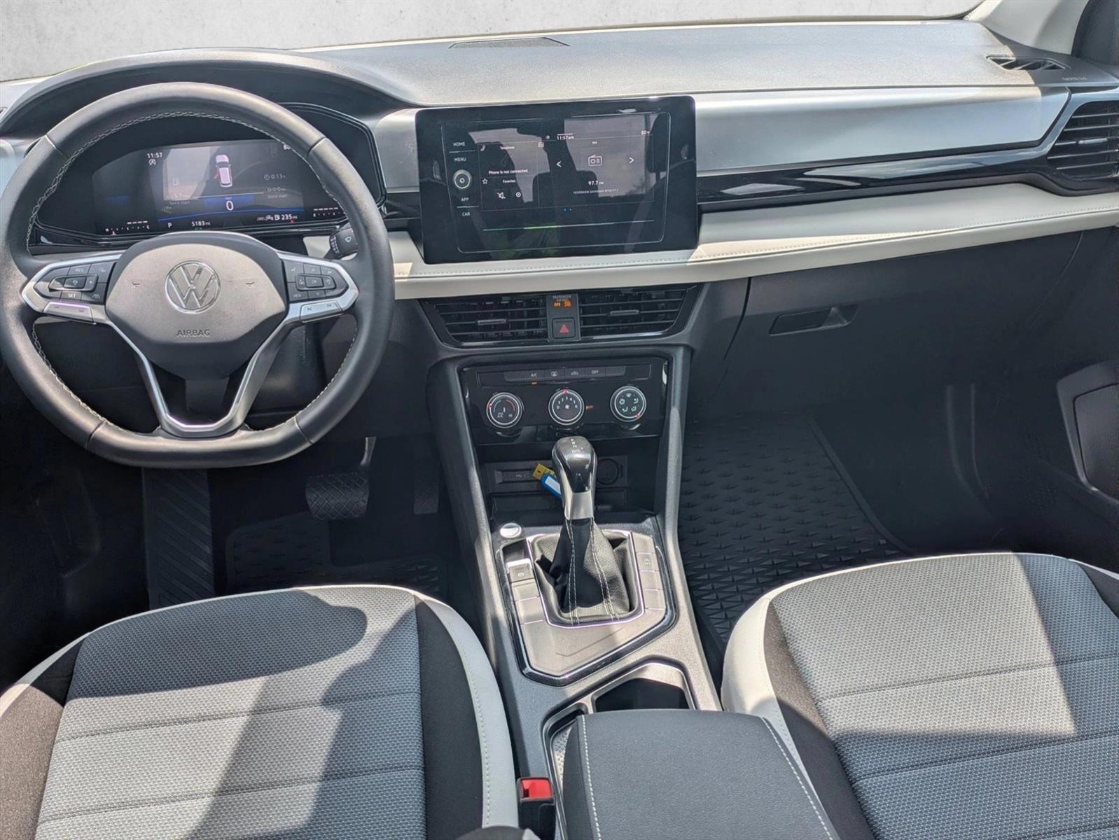 Thumbnail: 2025 Volkswagen Taos - 4