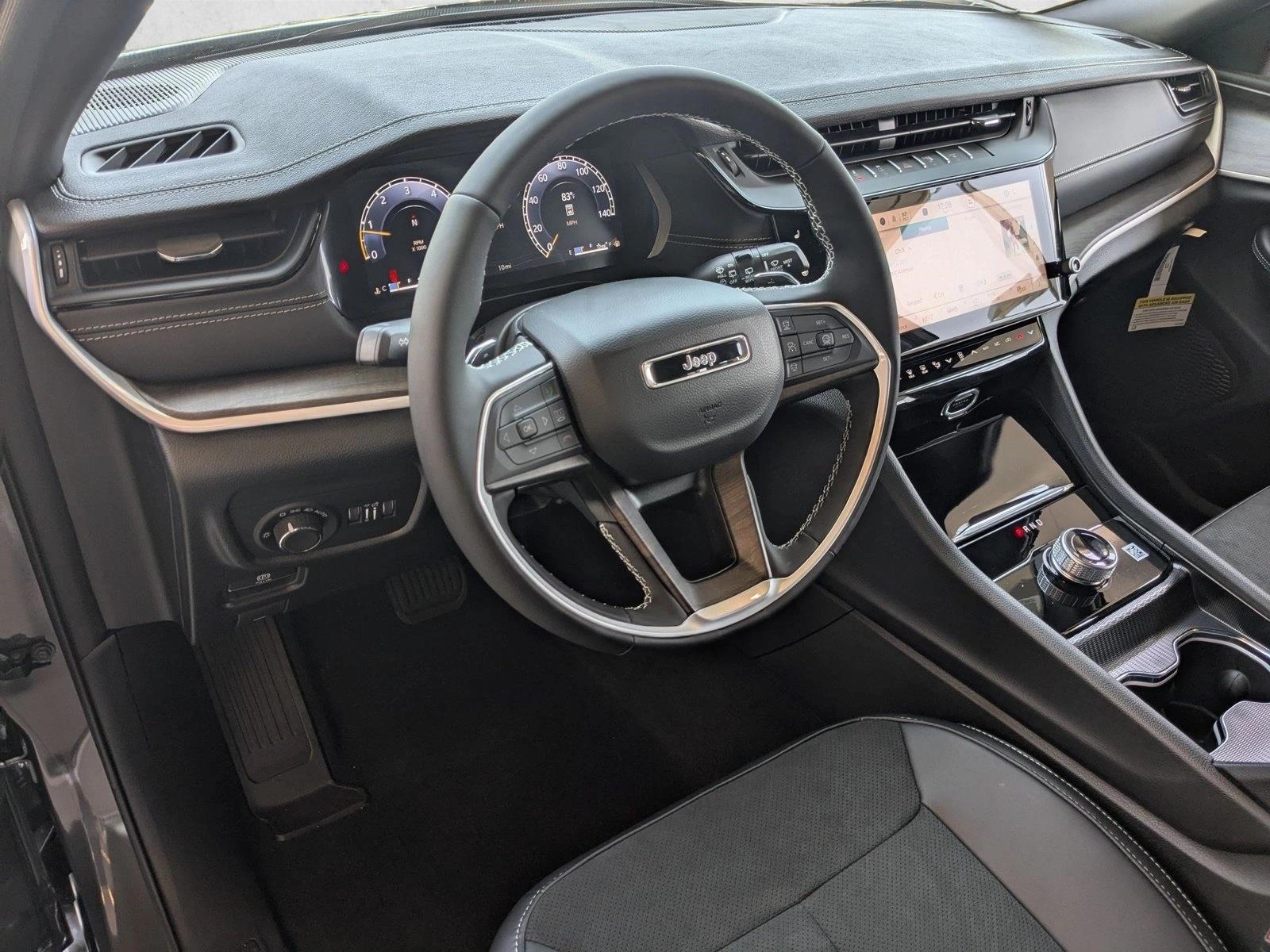 Thumbnail: 2026 Jeep Grand Cherokee L - 3