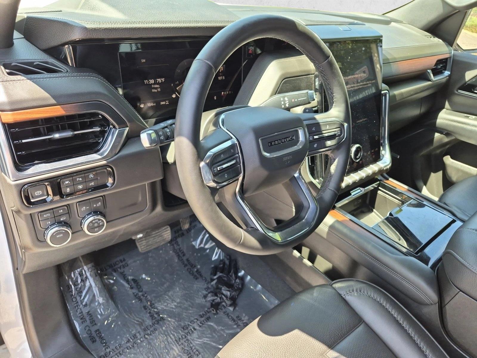 Thumbnail: 2025 GMC Yukon XL - 3