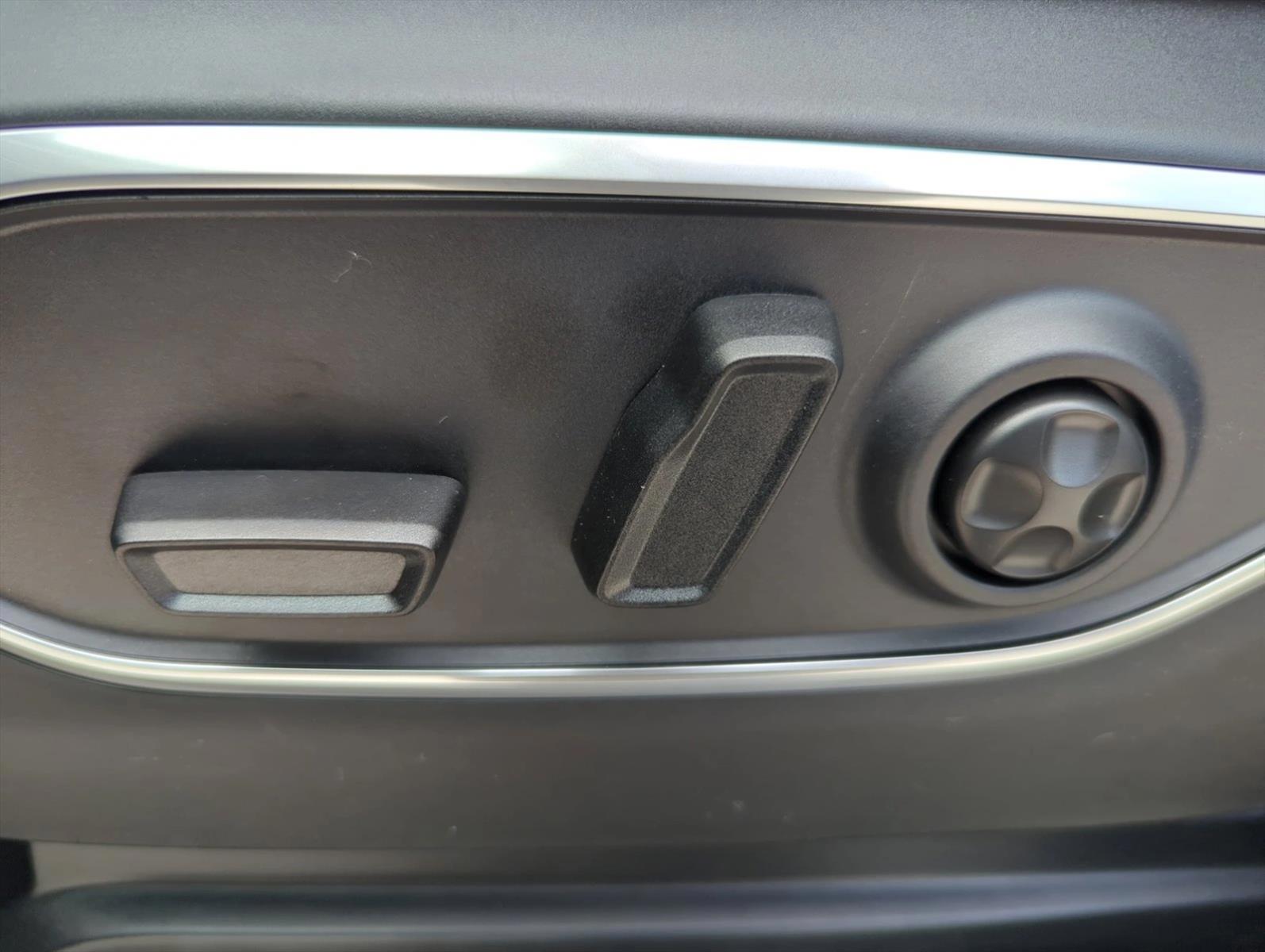 Thumbnail: 2026 Jeep Grand Wagoneer - 5