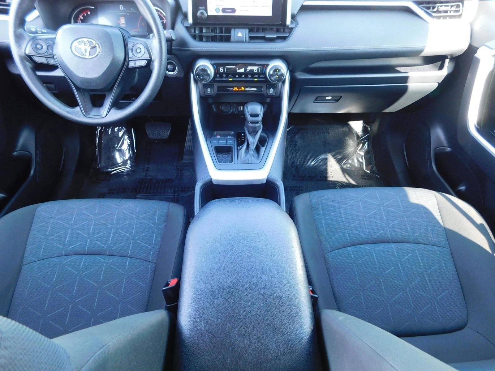 Thumbnail: 2025 Toyota RAV4 - 4