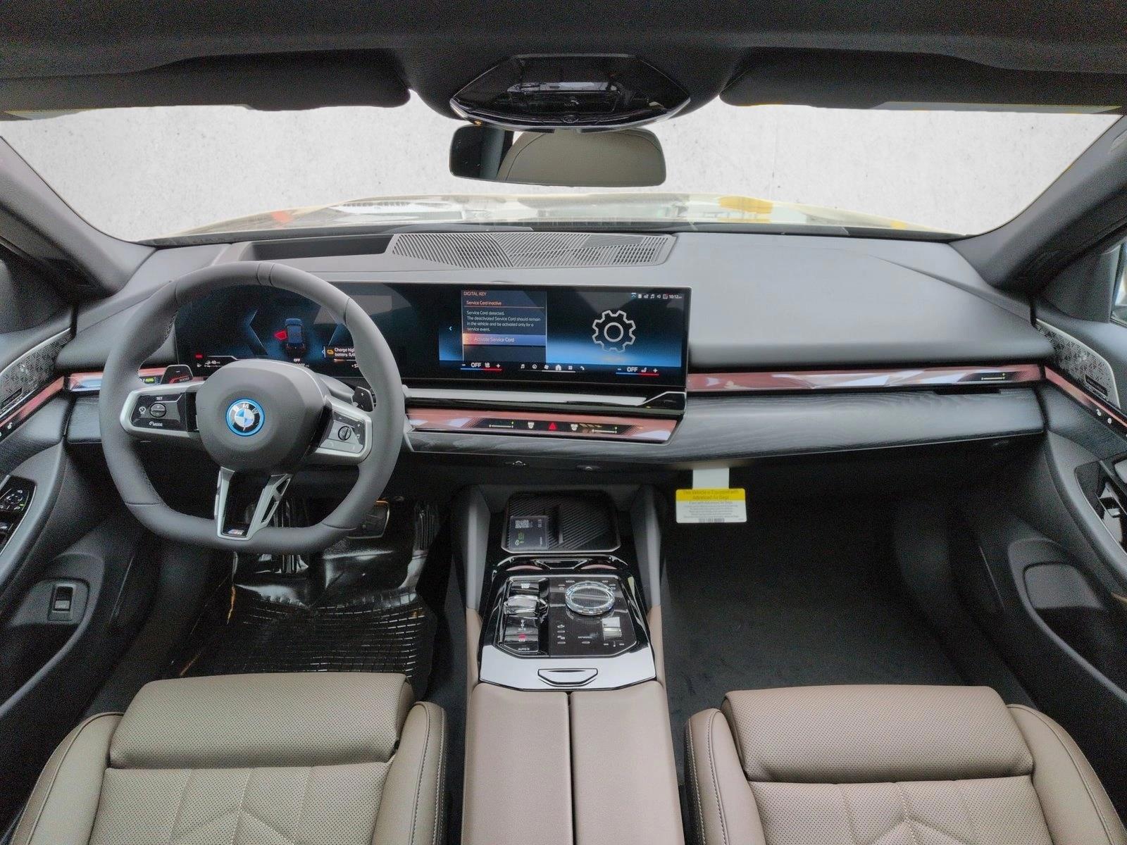 Thumbnail: 2026 BMW 5 Series - 3
