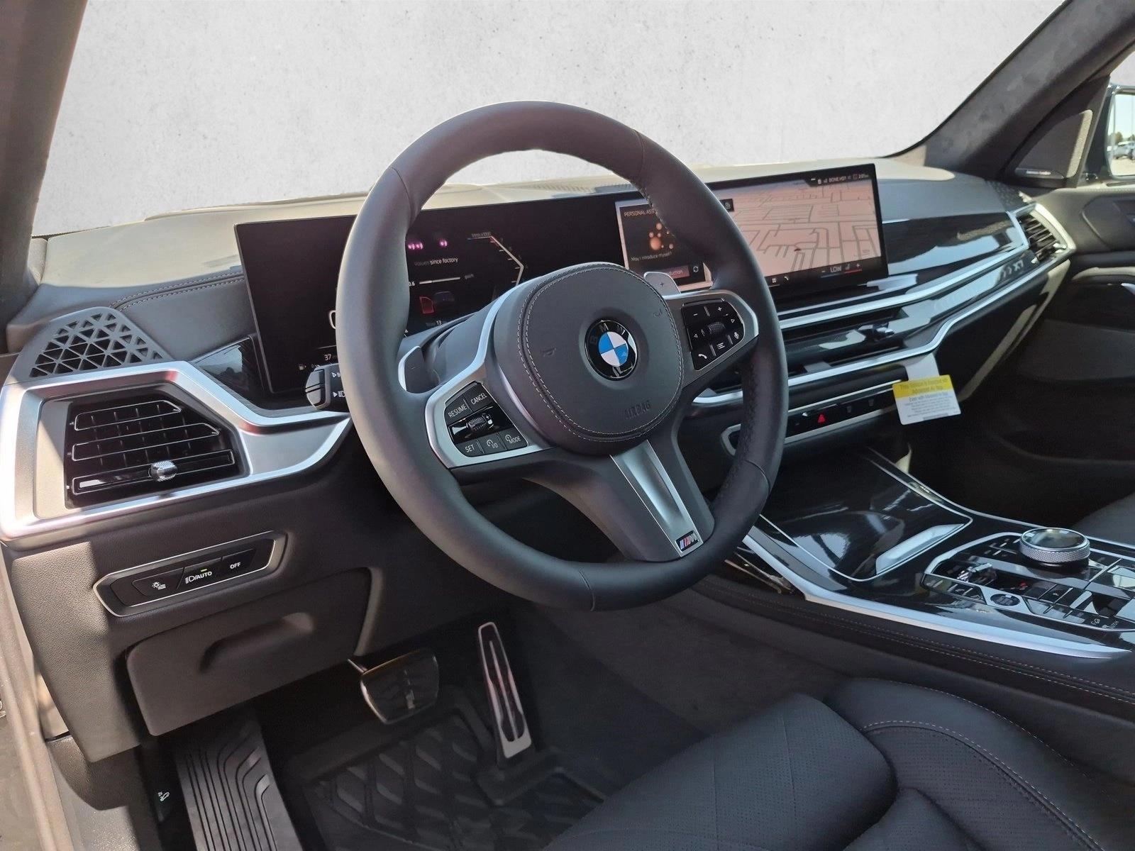 Thumbnail: 2027 BMW X7 - 3