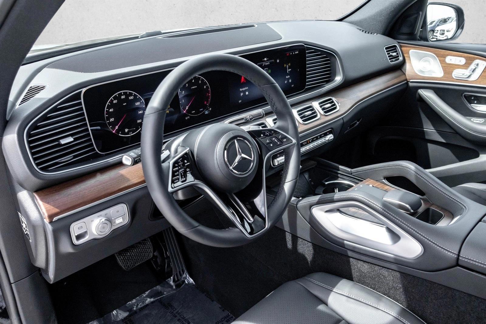 Thumbnail: 2026 Mercedes-Benz GLE - 3