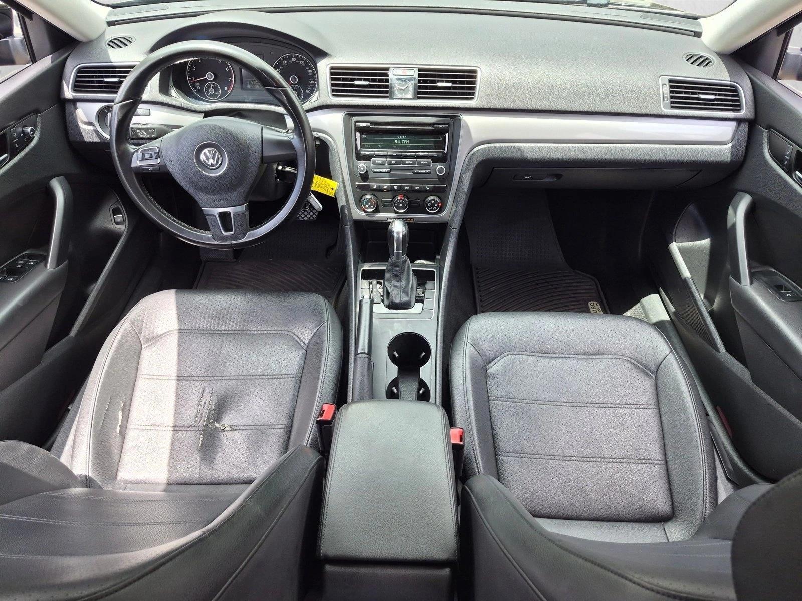 Thumbnail: 2014 Volkswagen Passat - 4