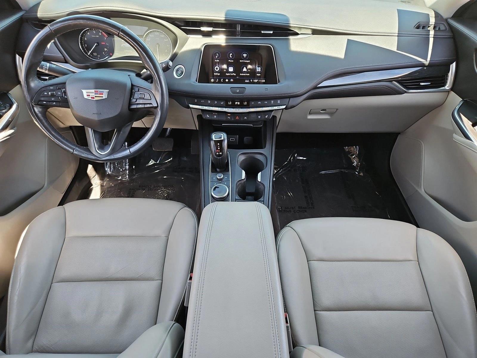 Thumbnail: 2019 Cadillac XT4 - 4