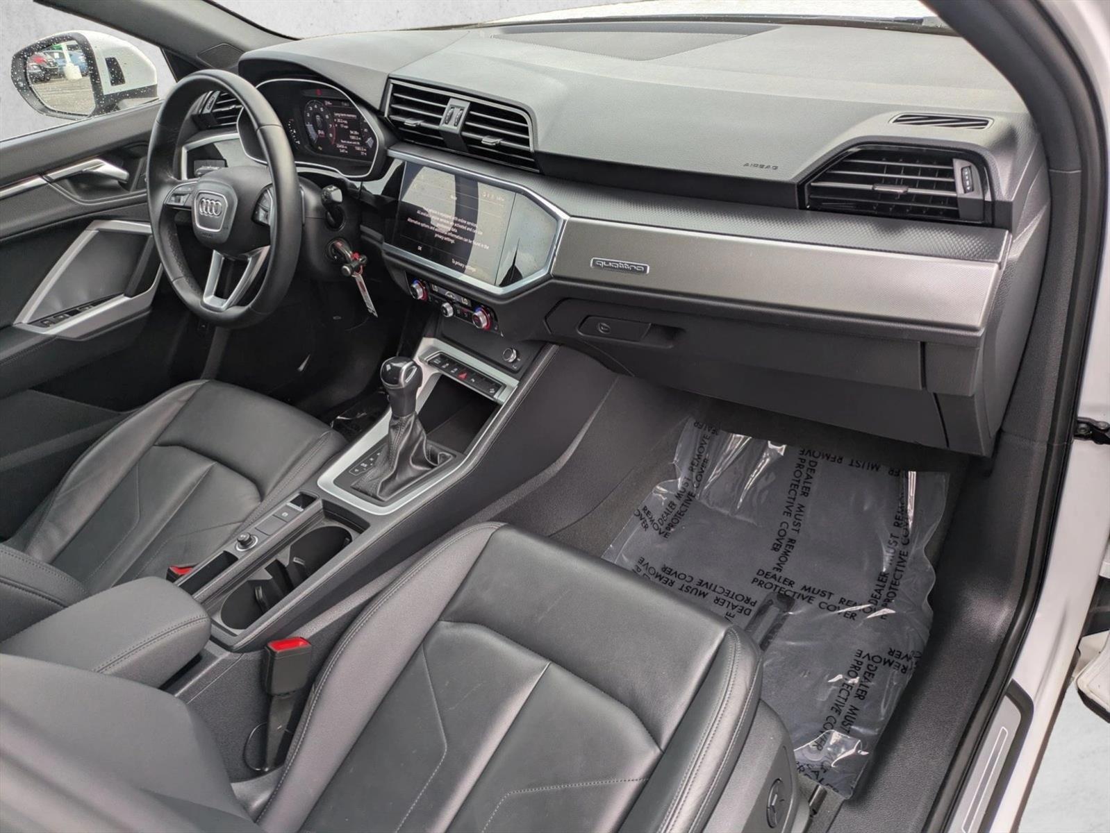 2025 Audi Q3 S Line Premium - Photo 19