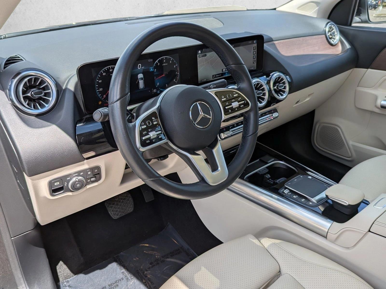 Thumbnail: 2022 Mercedes-Benz GLA - 3