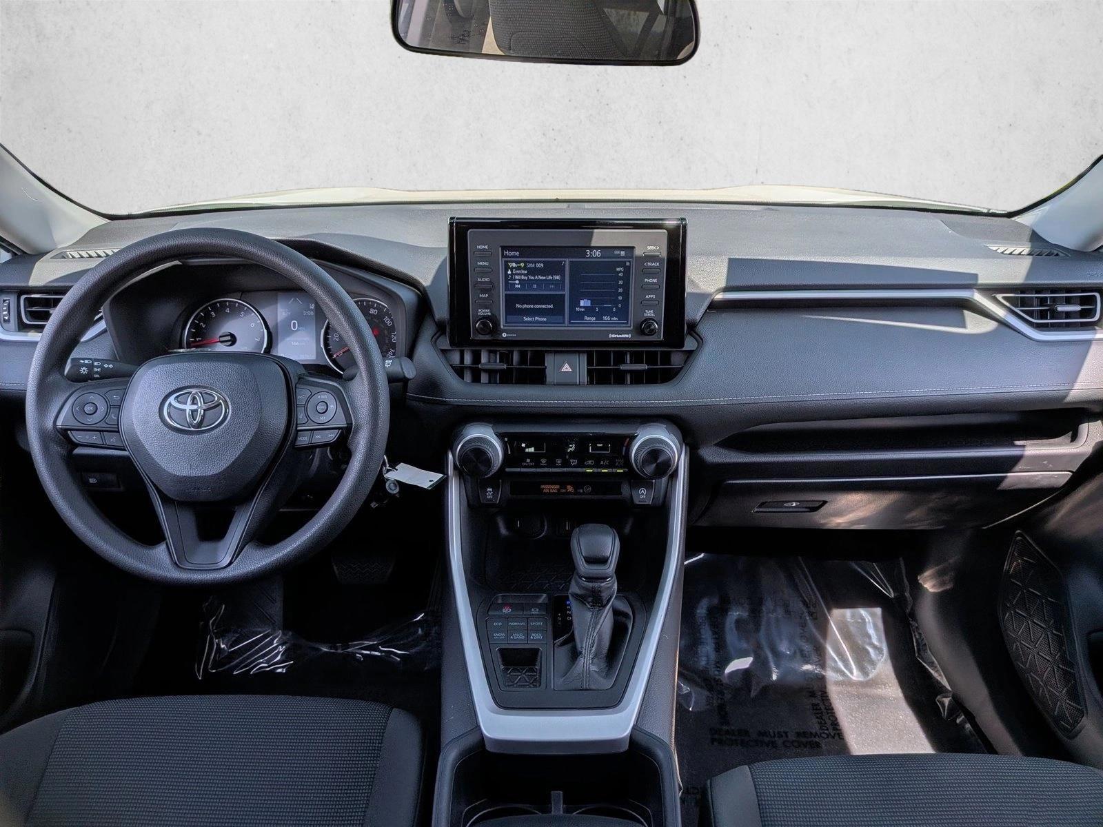Thumbnail: 2022 Toyota RAV4 - 4