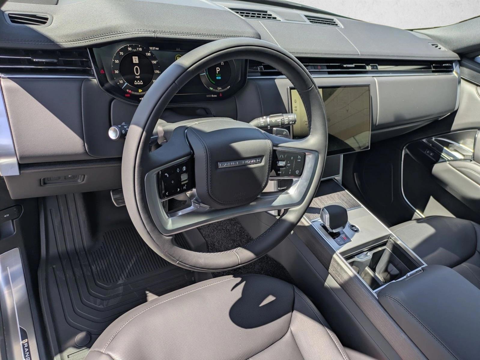 Thumbnail: 2026 Land Rover Range Rover - 3