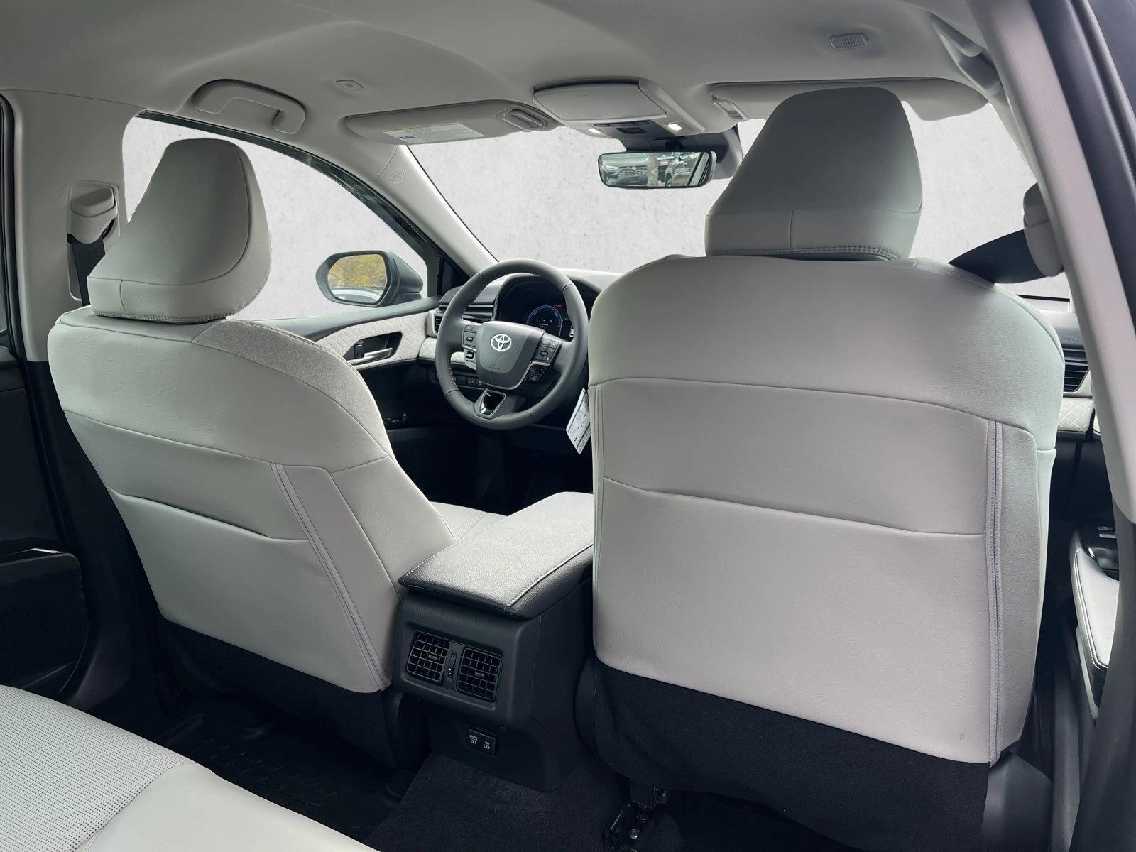 Thumbnail: 2026 Toyota Camry - 4